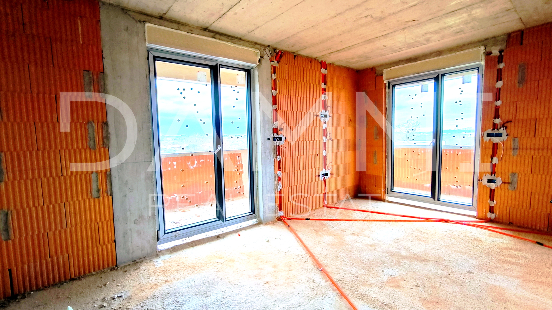 Istra&comma; Pula - dvosoban stan&comma; novogradnja&comma; prizemlje sa vrtom