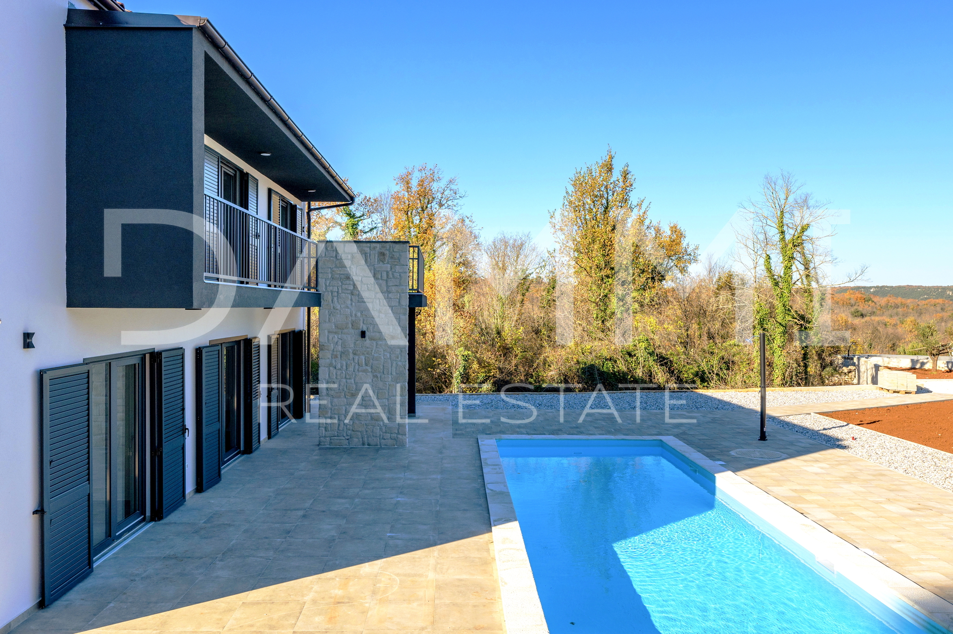 Istra&comma; Rakalj- moderna vila s bazenom&comma; pogled more