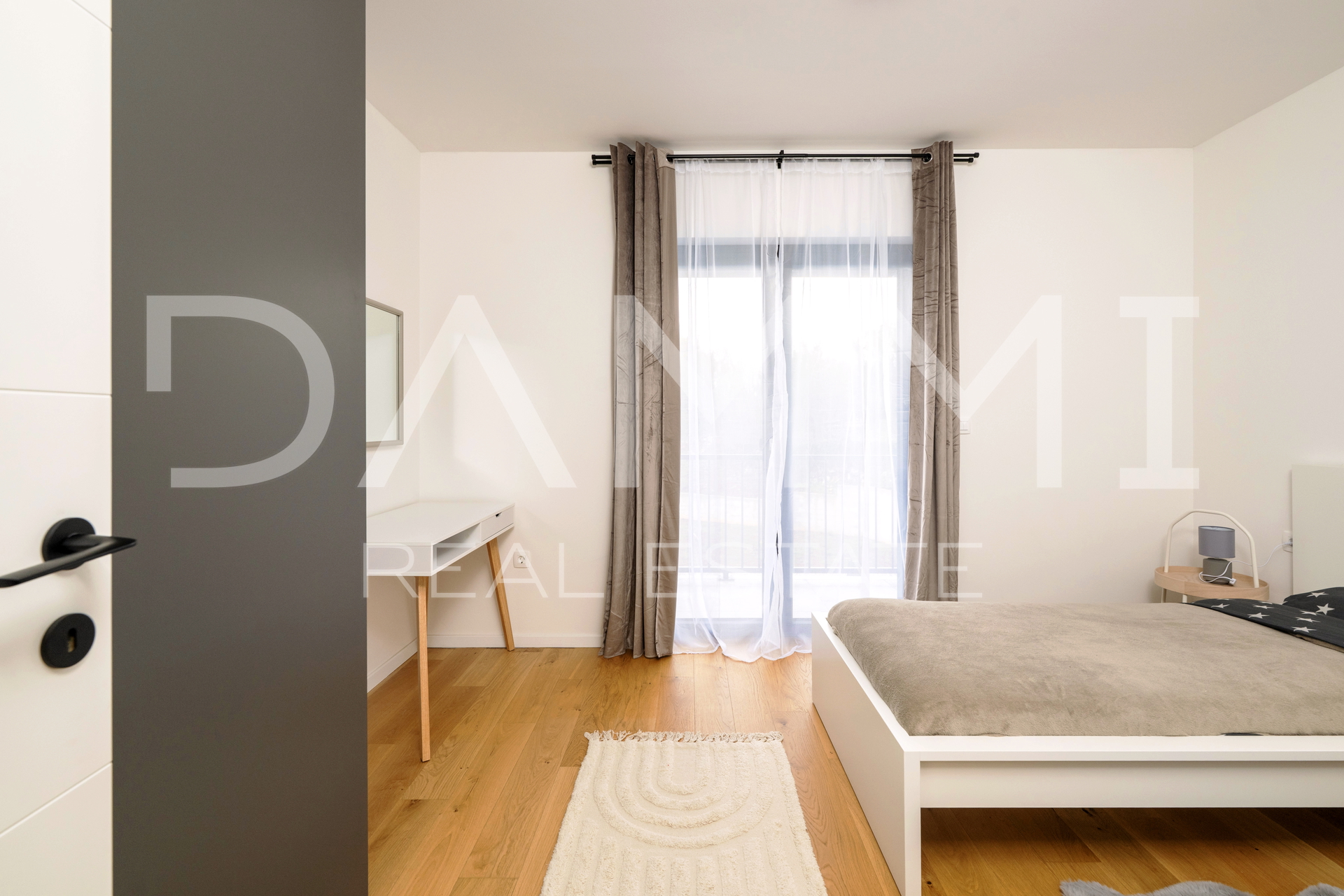 Istra&comma; Rakalj- moderna vila s bazenom&comma; pogled more