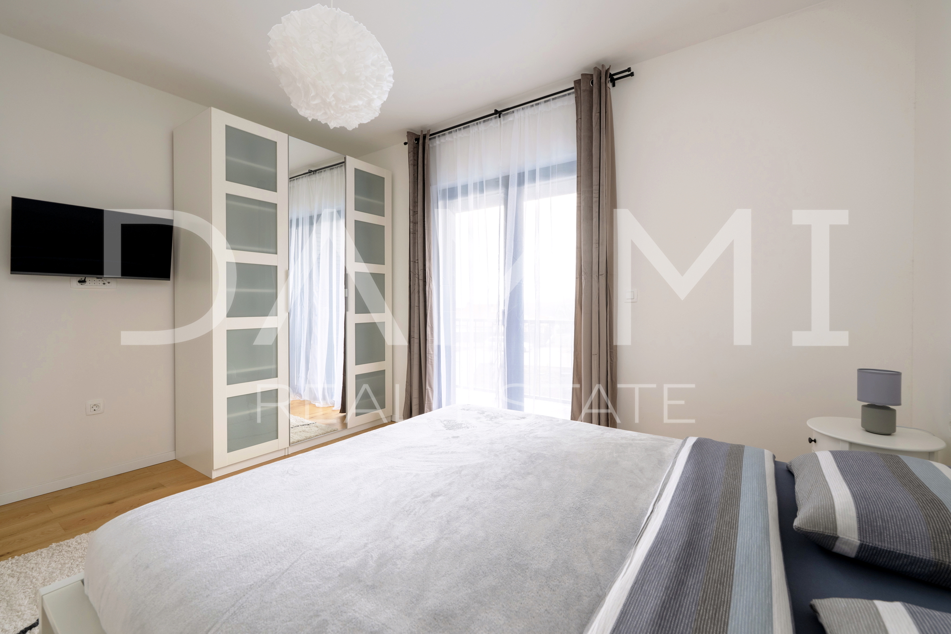 Istra&comma; Rakalj- moderna vila s bazenom&comma; pogled more