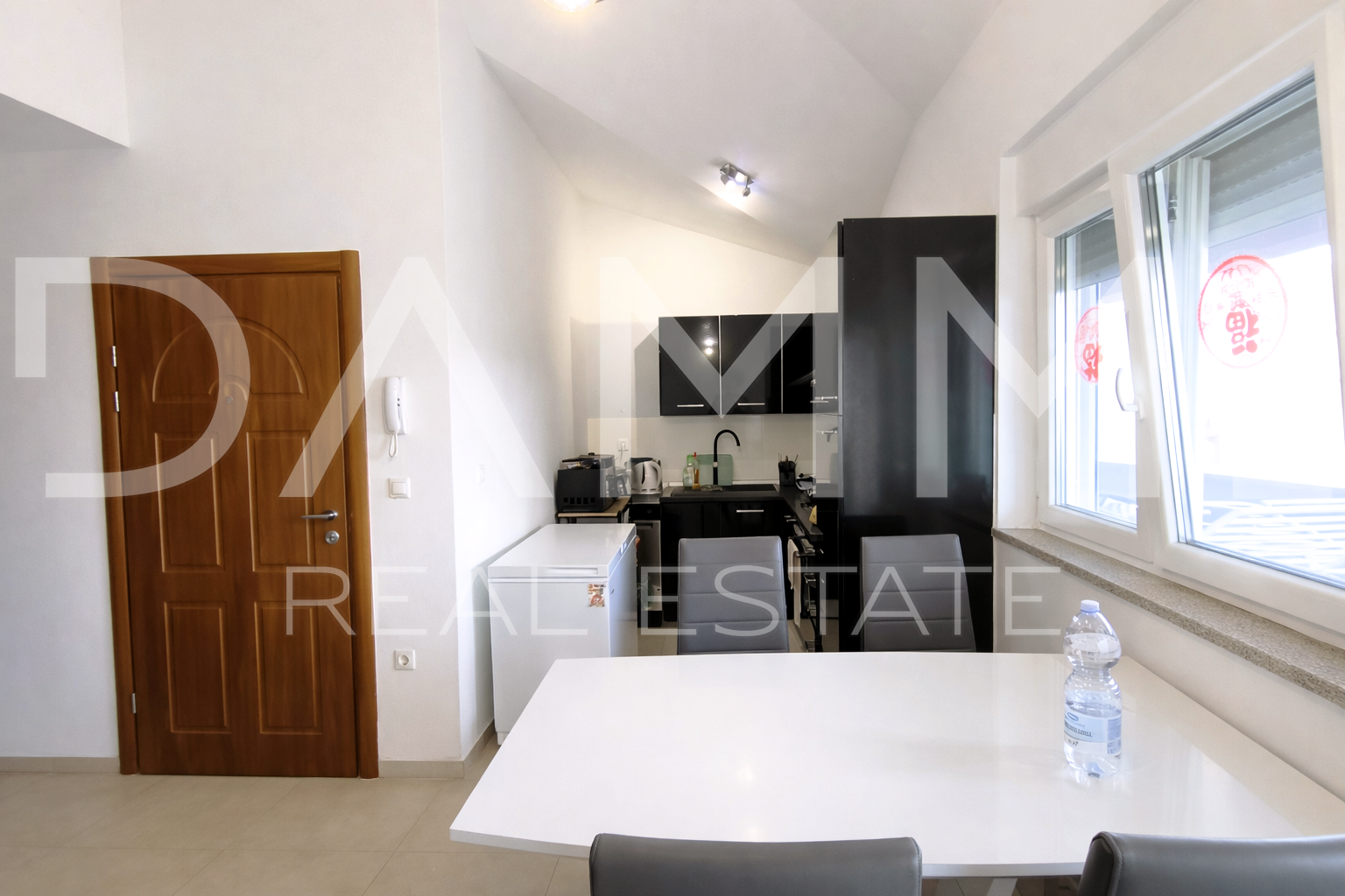 Pula&comma; Ka&scaron;tanjer - dvosoban stan novije gradnje