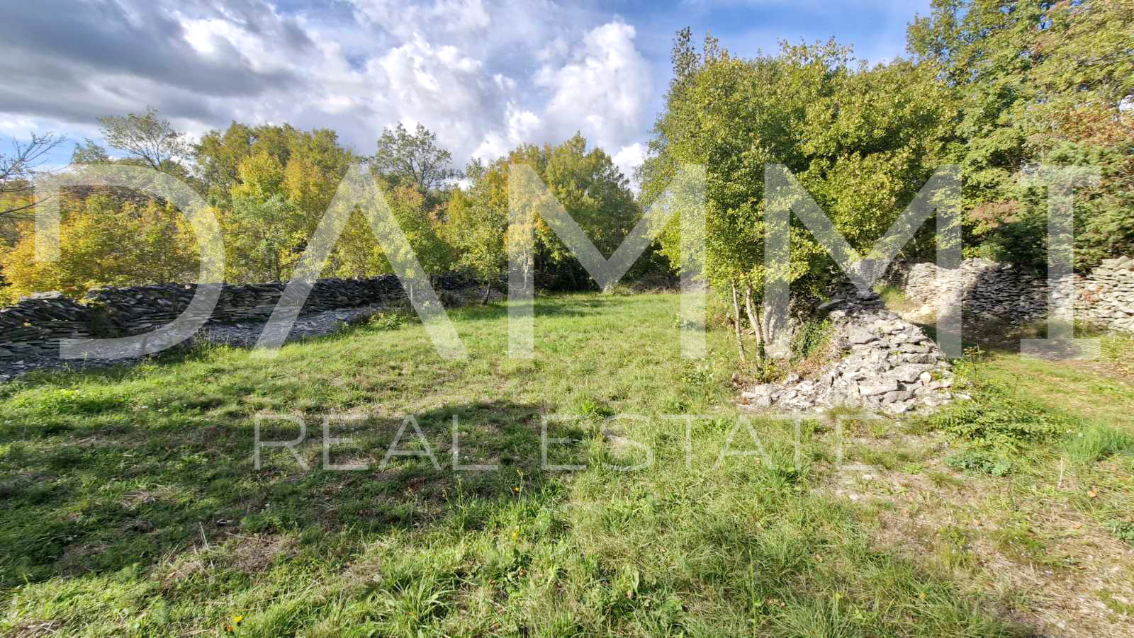 Terreno&comma; 526 m2&comma; Vendita&comma; Ra&scaron;a - Trget