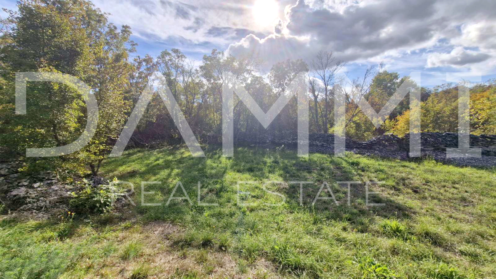 Terreno&comma; 526 m2&comma; Vendita&comma; Ra&scaron;a - Trget