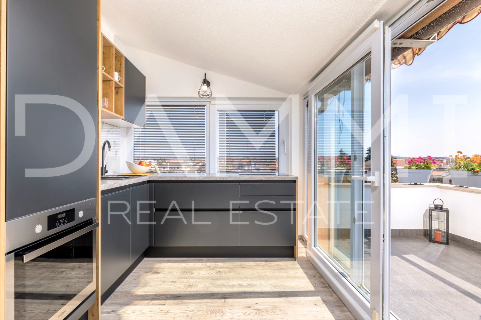 Istra&comma;Valbandon - dvoeta&zcaron;ni stan 500 m od mora