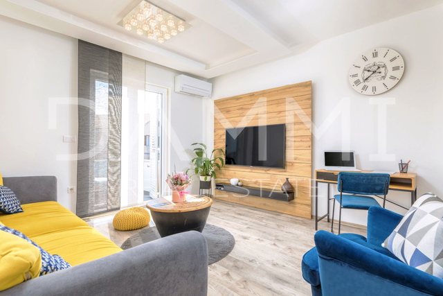 Istra,Valbandon - dvoetažni stan 500 m od mora