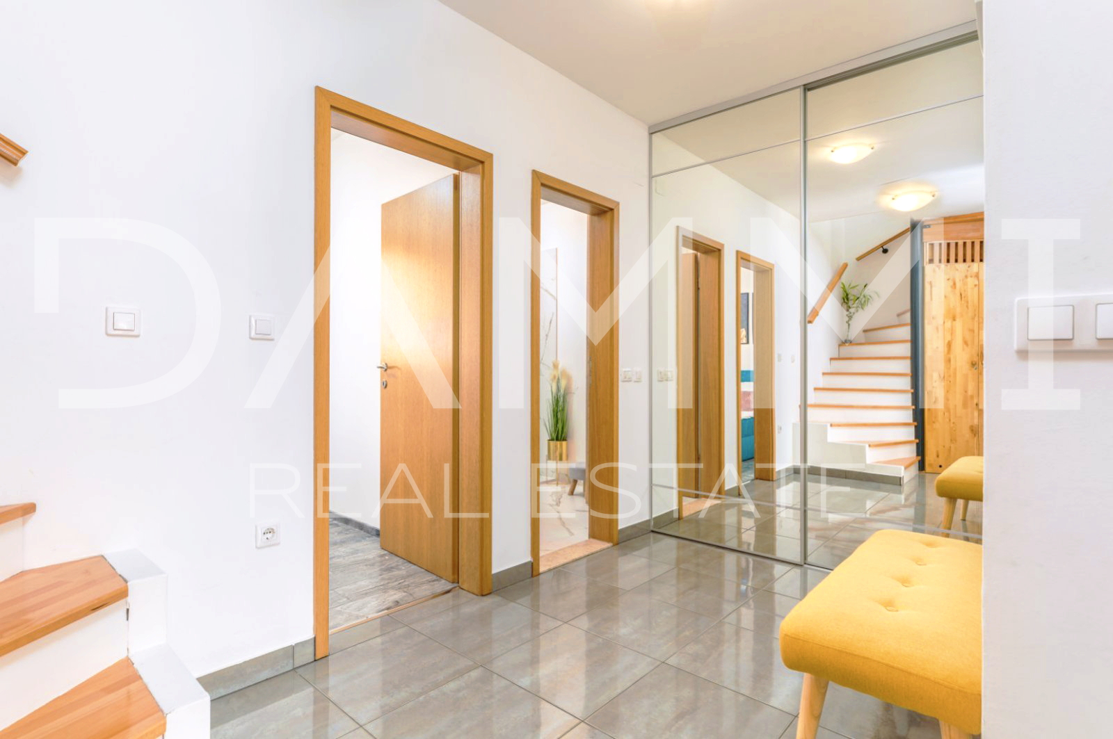 Istra&comma;Valbandon - dvoeta&zcaron;ni stan 500 m od mora