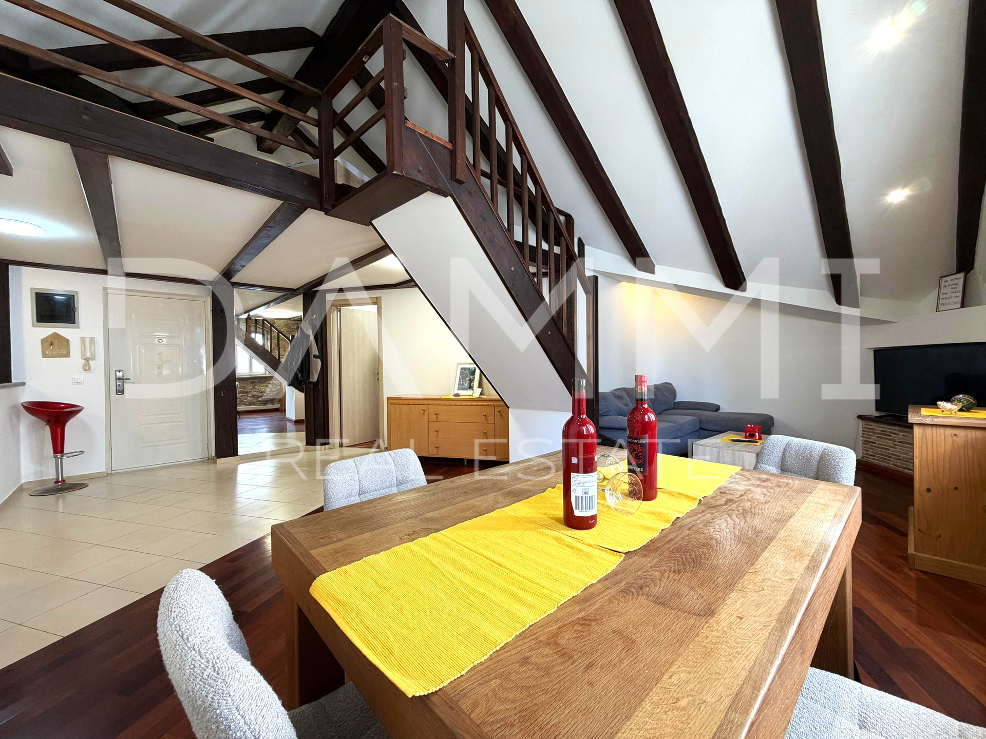 Pula&comma; Stoja&comma; ure&dstrok;en stan na odli&ccaron;noj lokaciji