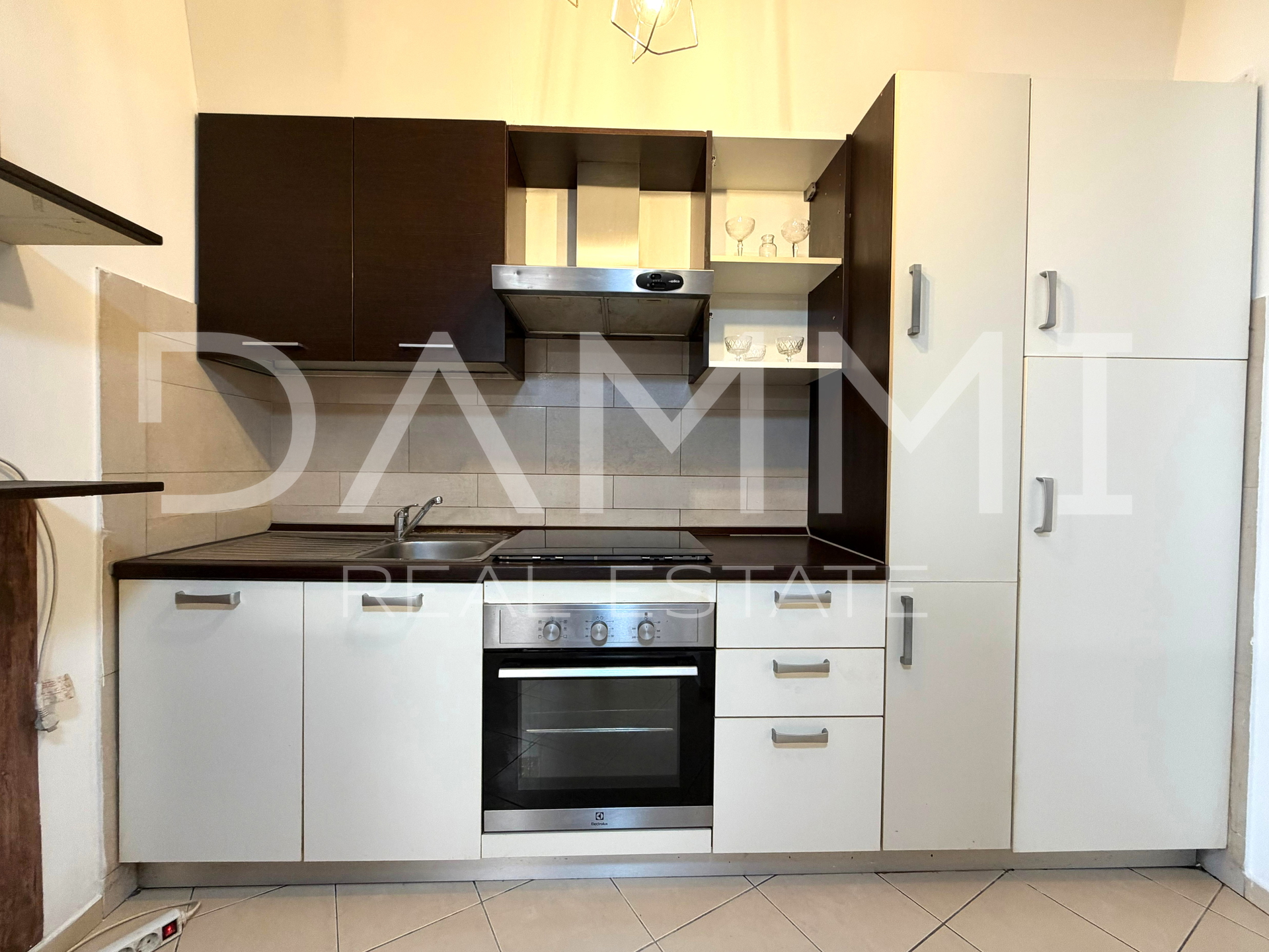 Pula&comma; Stoja&comma; ure&dstrok;en stan na odli&ccaron;noj lokaciji