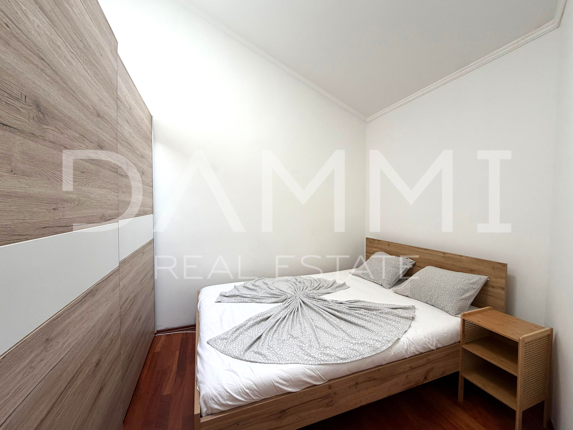 Pula&comma; Stoja&comma; ure&dstrok;en stan na odli&ccaron;noj lokaciji