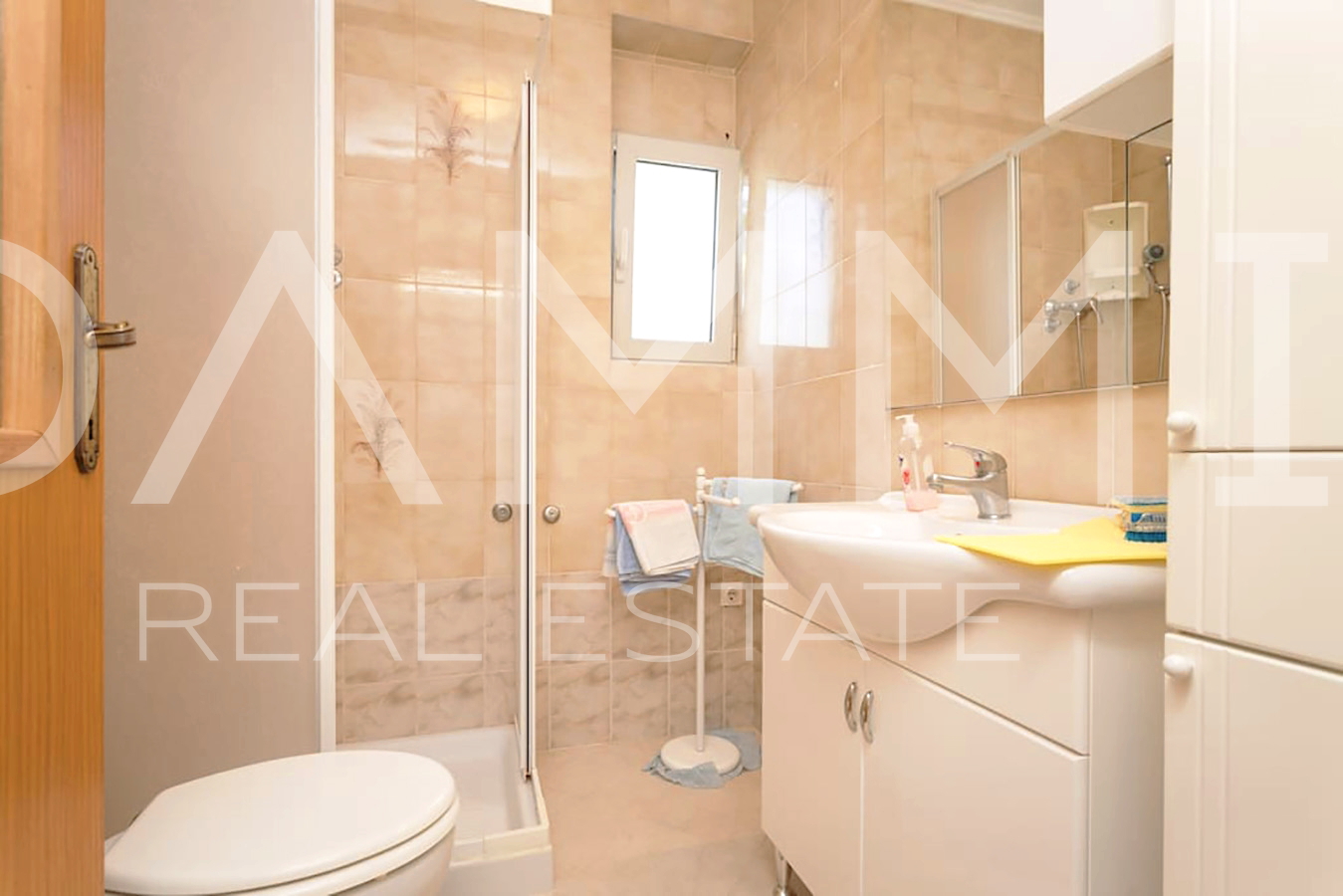 Istra&comma; Umag - samostoje&cacute;a apartmanska ku&cacute;a&comma; 100 m od pla&zcaron;e&comma; pogled more