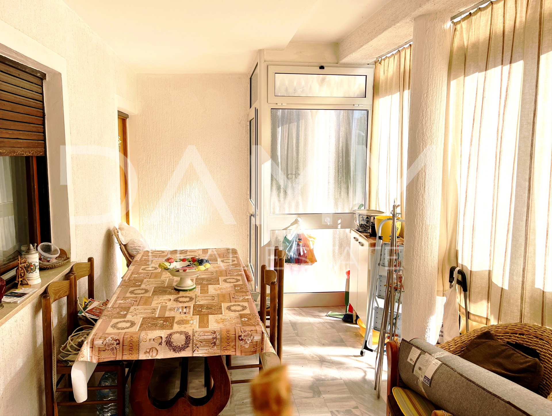 Istra&comma; Umag - samostoje&cacute;a apartmanska ku&cacute;a&comma; 100 m od pla&zcaron;e&comma; pogled more