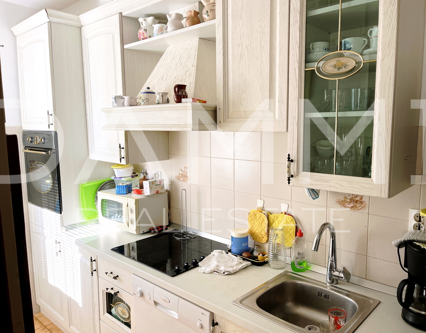 Istra&comma; Umag - samostoje&cacute;a apartmanska ku&cacute;a&comma; 100 m od pla&zcaron;e&comma; pogled more