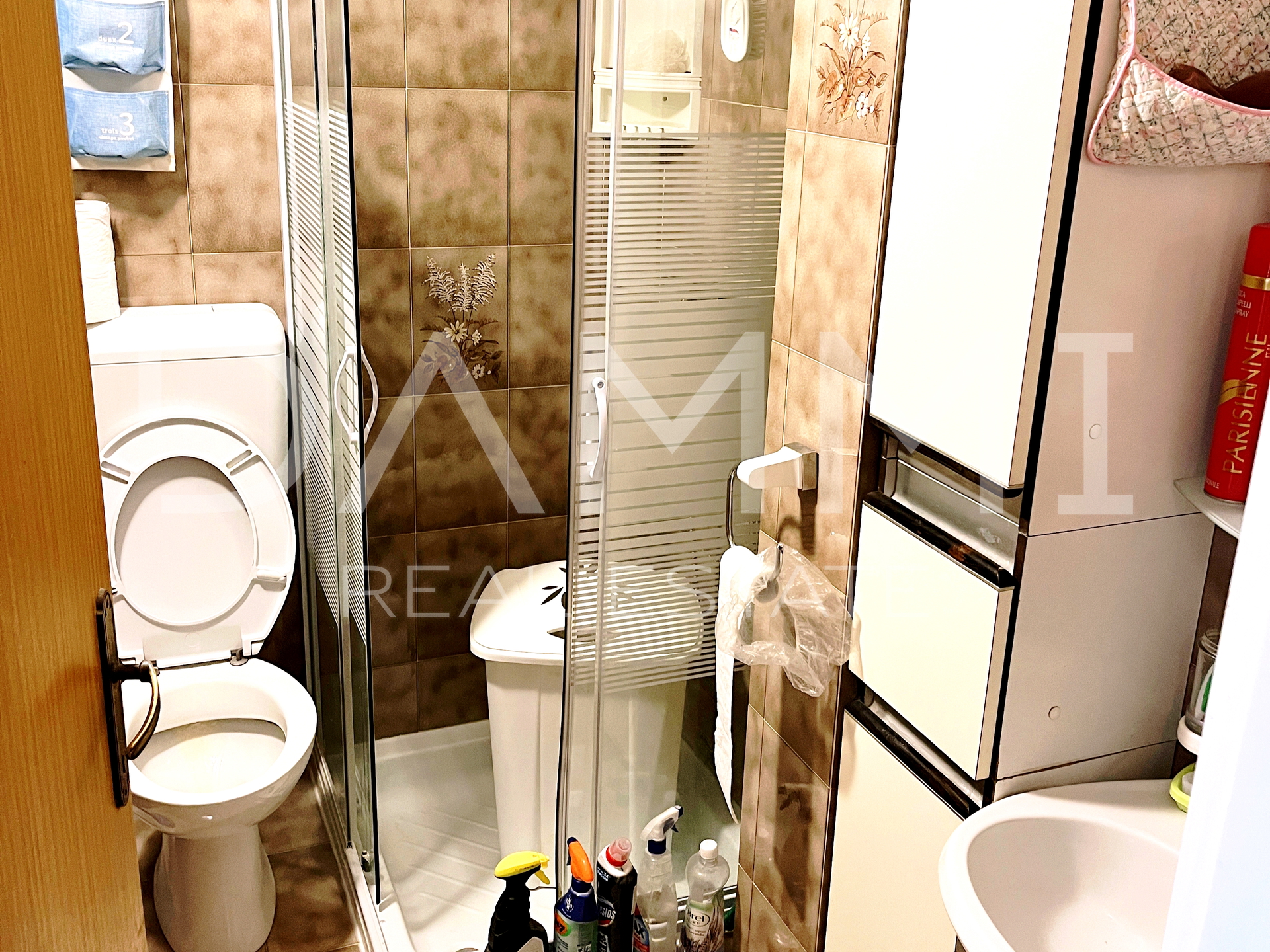 Istra&comma; Umag - samostoje&cacute;a apartmanska ku&cacute;a&comma; 100 m od pla&zcaron;e&comma; pogled more