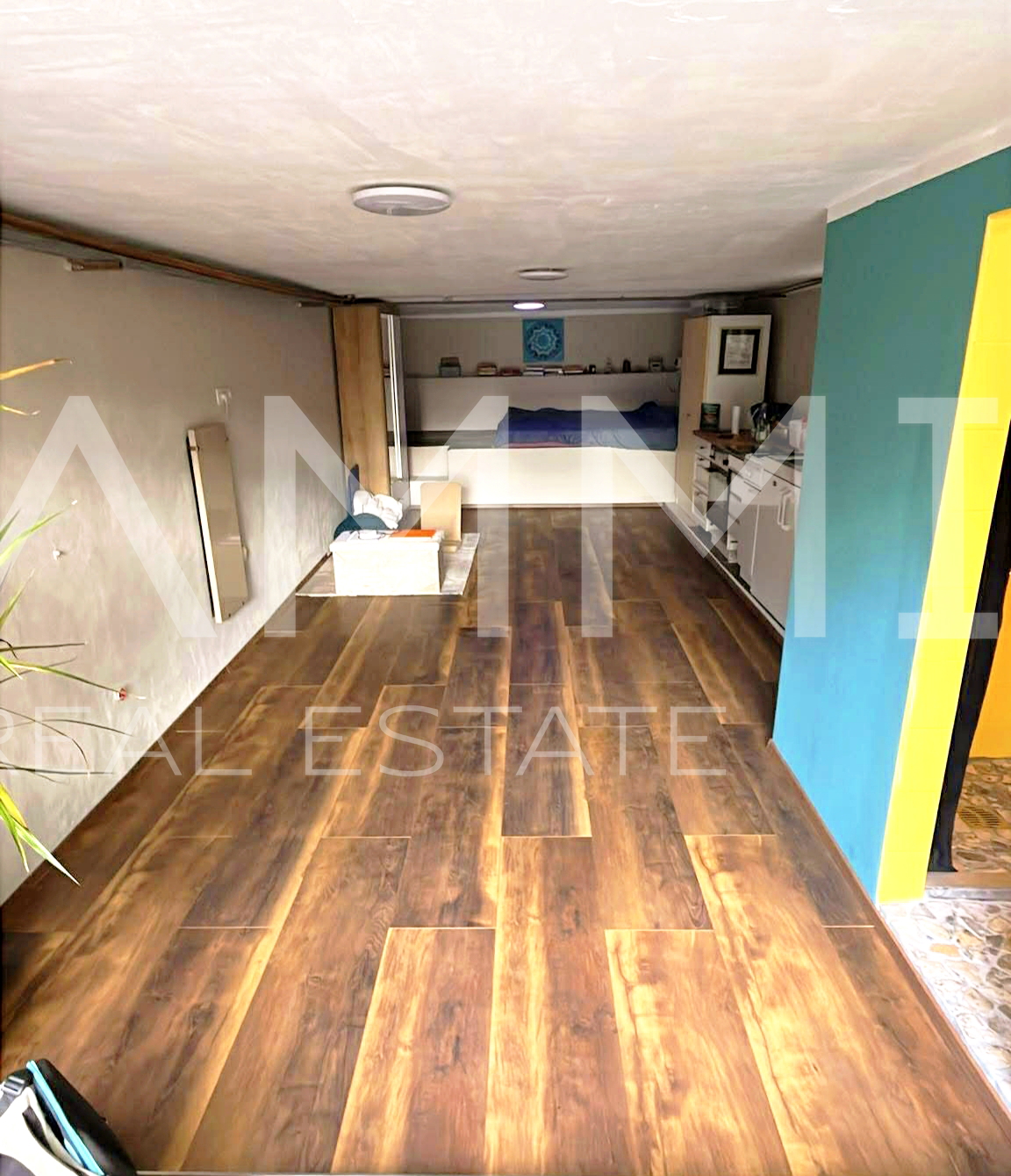 Istra&comma; Umag - casa indipendente con appartamenti&comma; a 100 m dalla spiaggia&comma; vista mare