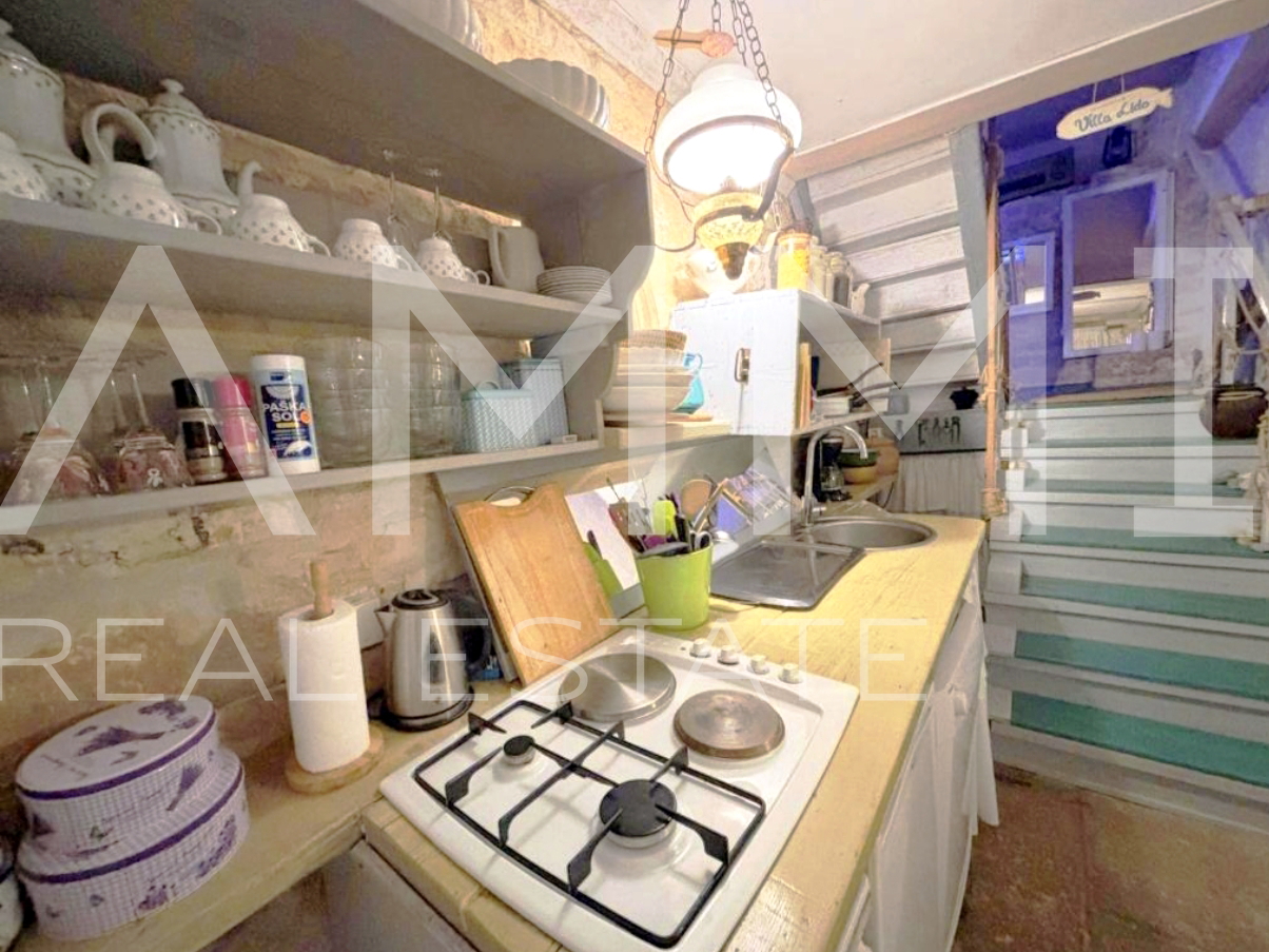 Istra&comma; Krnica - &scaron;armantna kamena ku&cacute;a sa bazenom