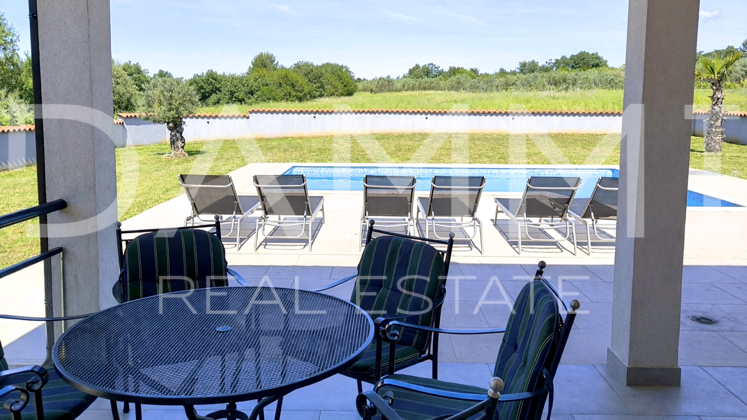 Istra&period; Vodnjan - vila sa bazenom&comma; predivna oku&cacute;nica