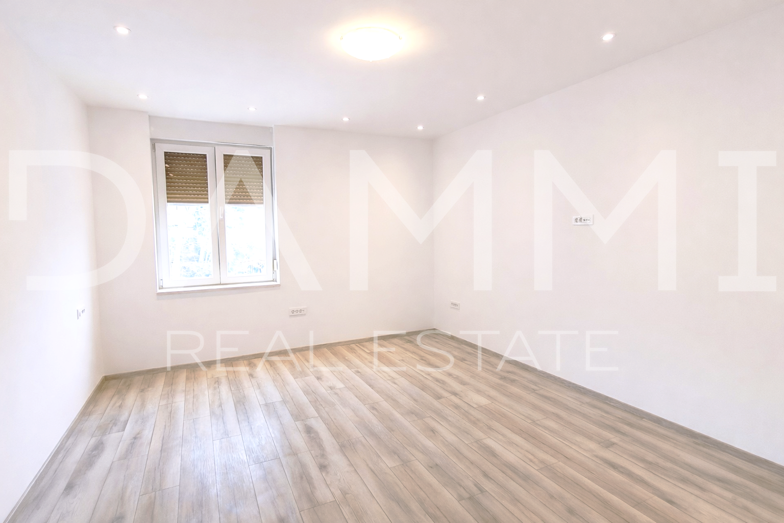 Pula Zentrum &ndash; neu renovierte Zweizimmerwohnung&comma; perfekte Lage