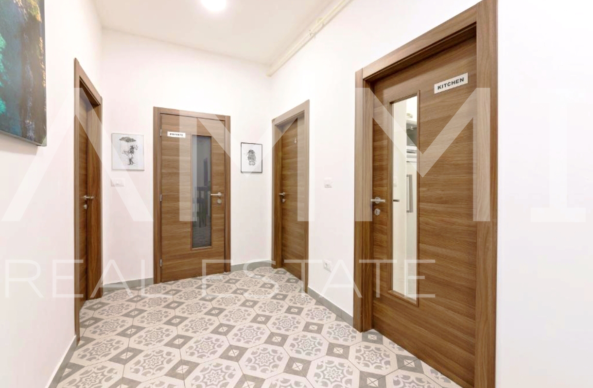 Pula&comma; centro - appartamento con 4 unit&agrave; e parcheggio