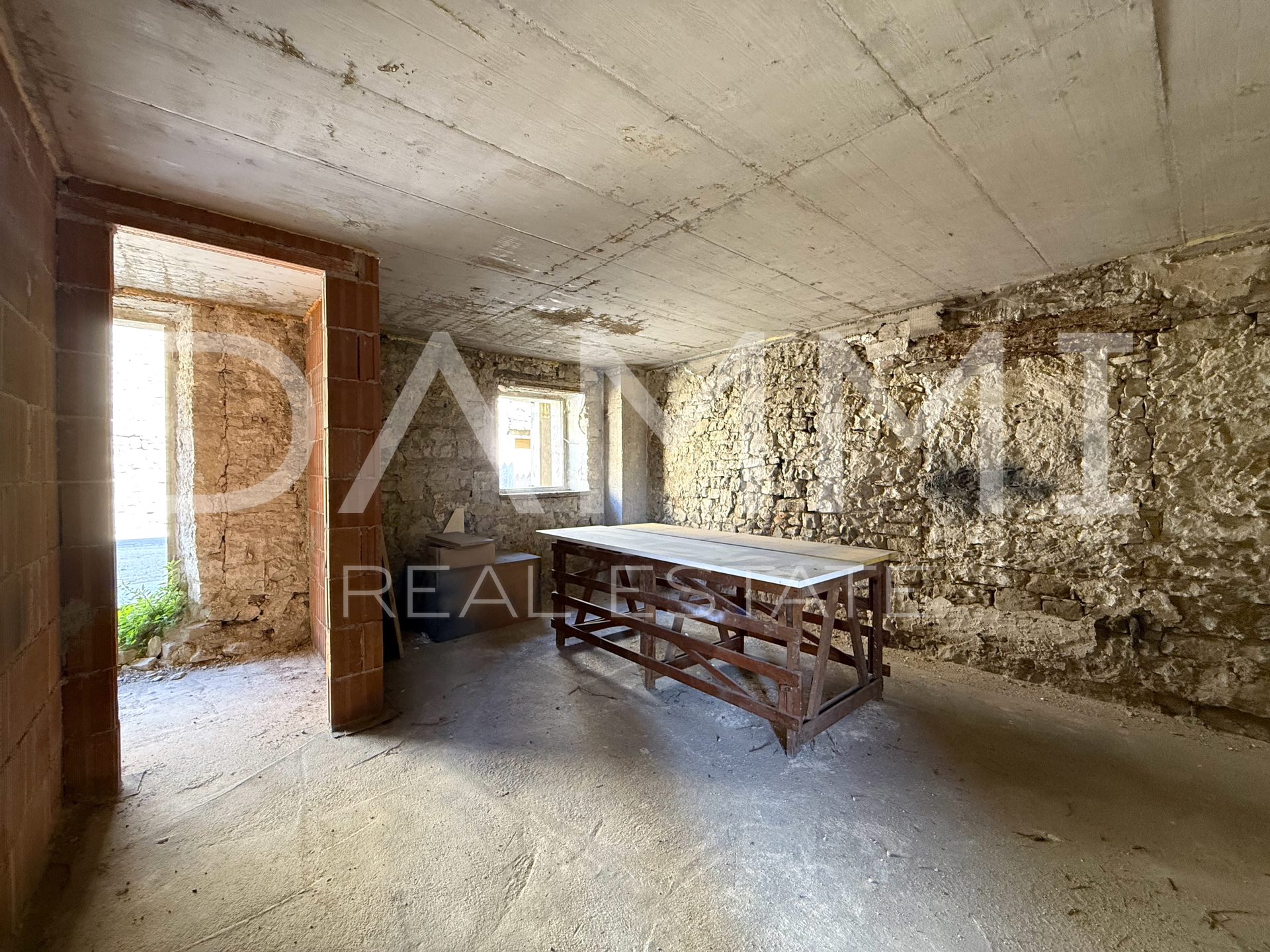 ISTRA, GROŽNJAN - Casa in pietra con vista panoramica ESCLUSIVO!