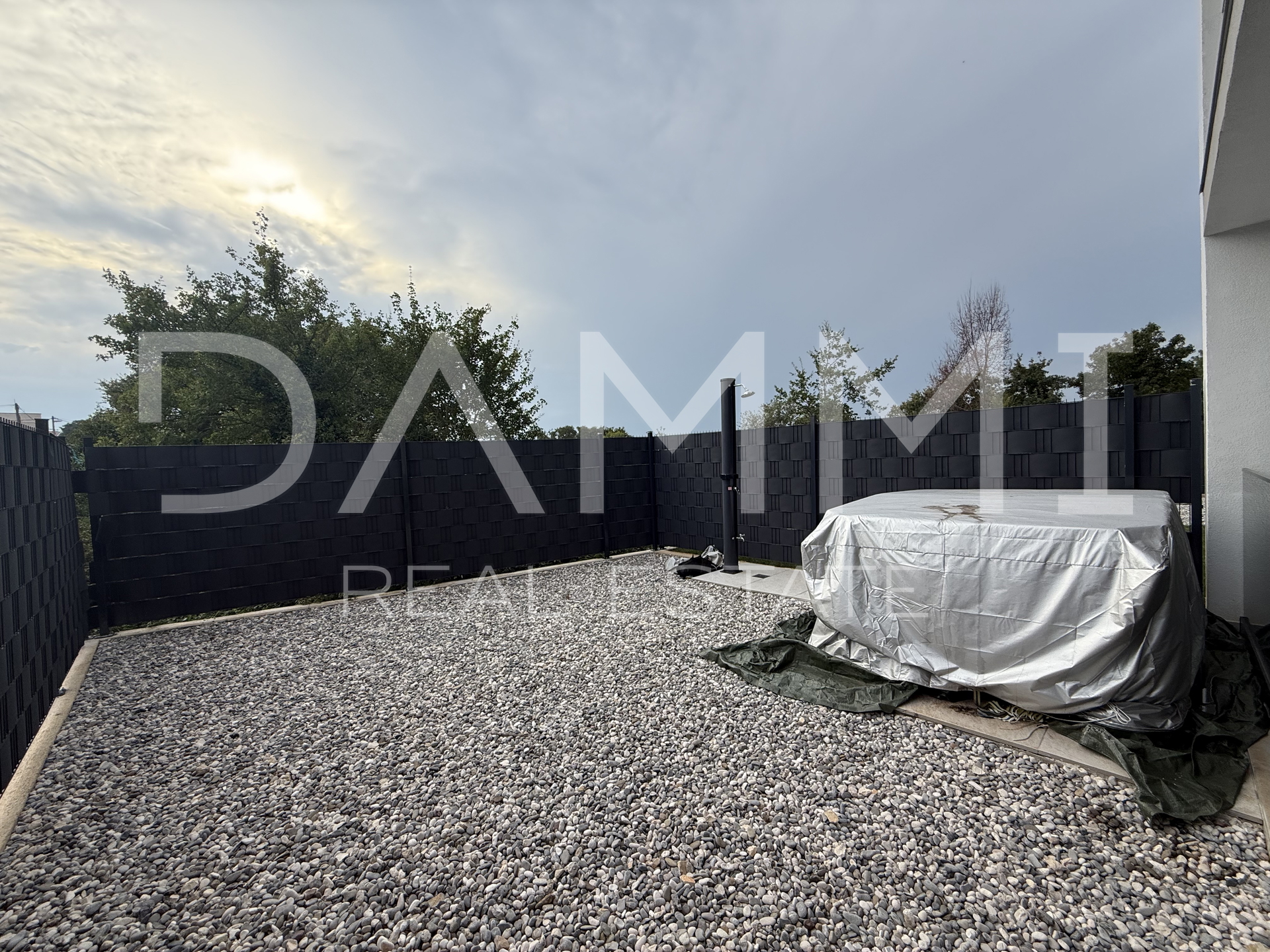 ISTRA, TAR - Apartment, basement, garden with jacuzzi EXCLUSIVE