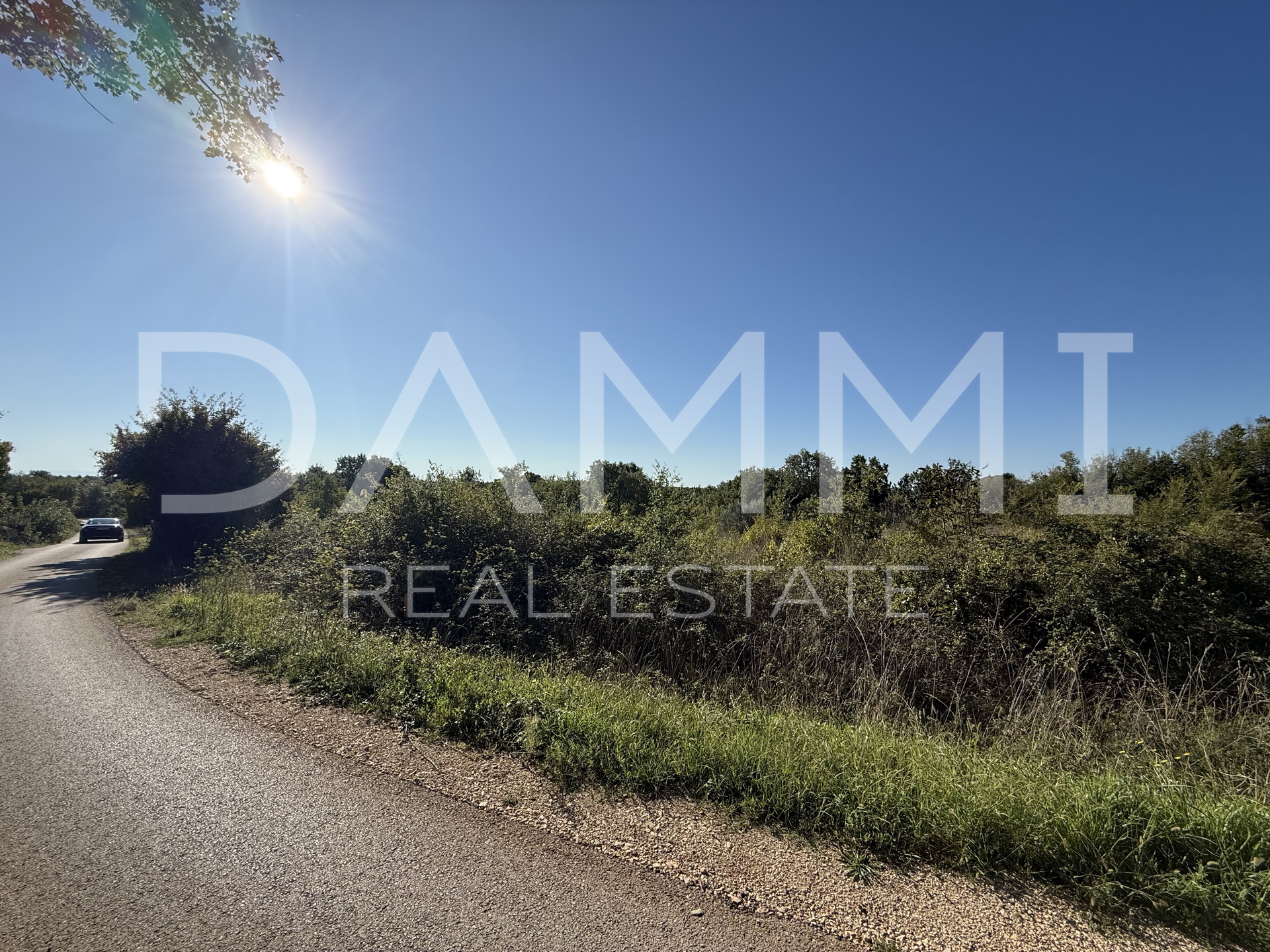 MARČANA, DIVŠIĆI - Building land with infrastructure 620 m2