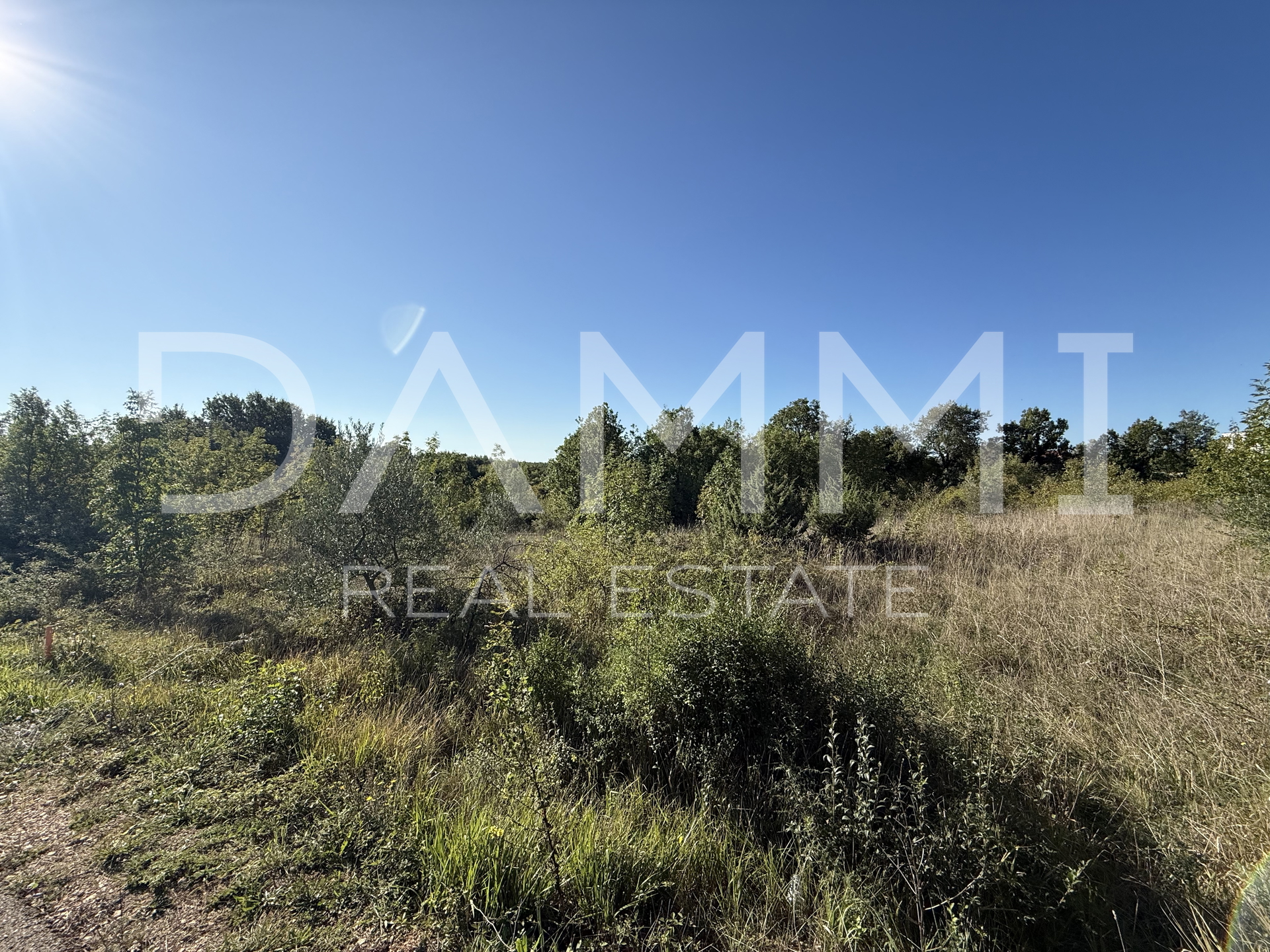 MARČANA, DIVŠIĆI - Building land with infrastructure 620 m2