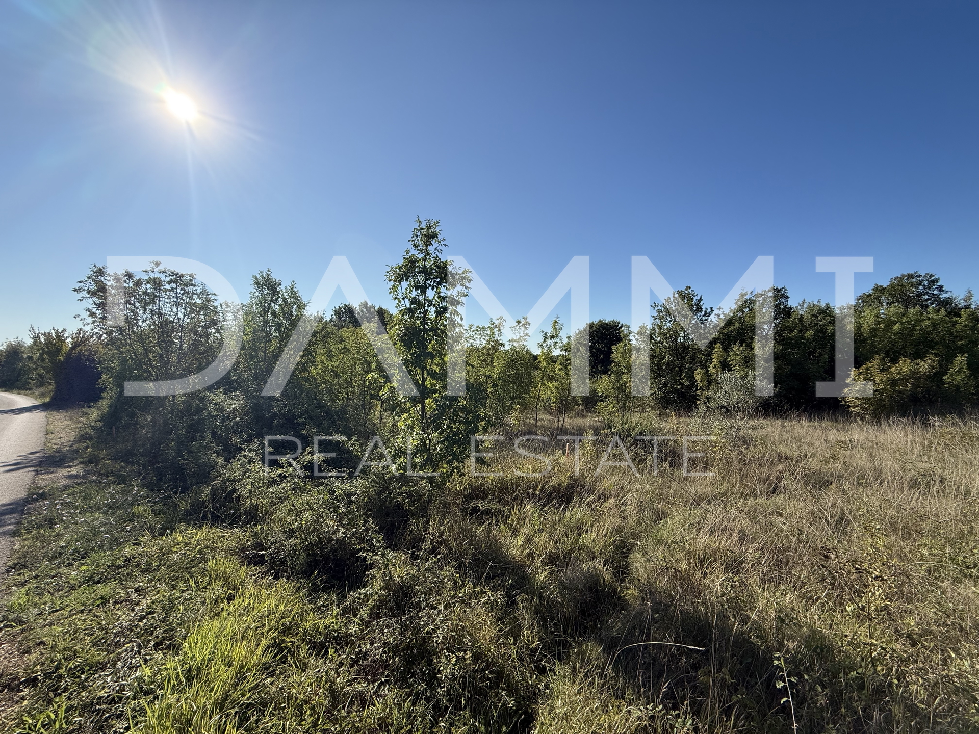 MARČANA, DIVŠIĆI - Building land with infrastructure 620 m2