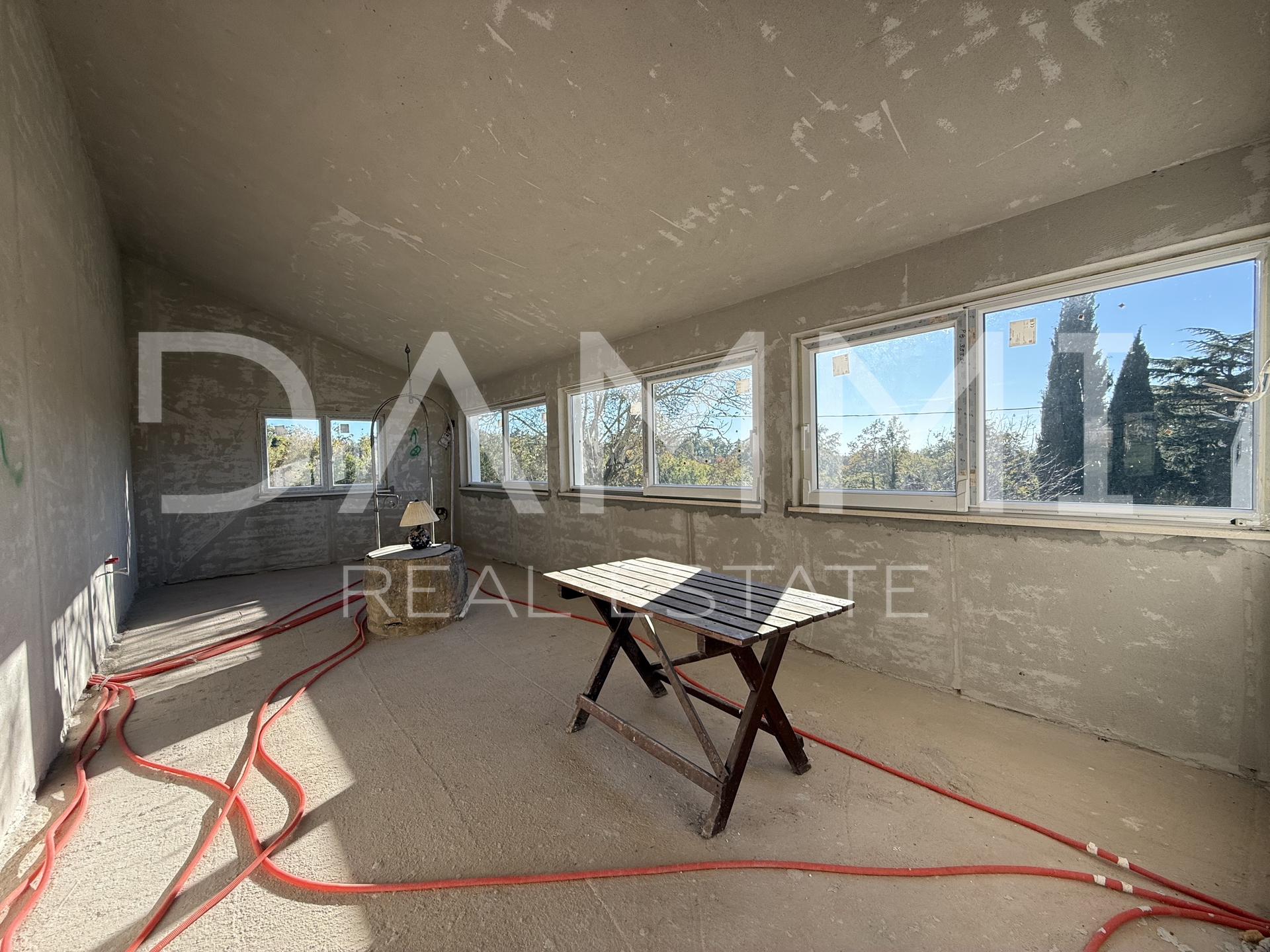 ISTRA, ŽMINJ - Premium detached house with a large yard