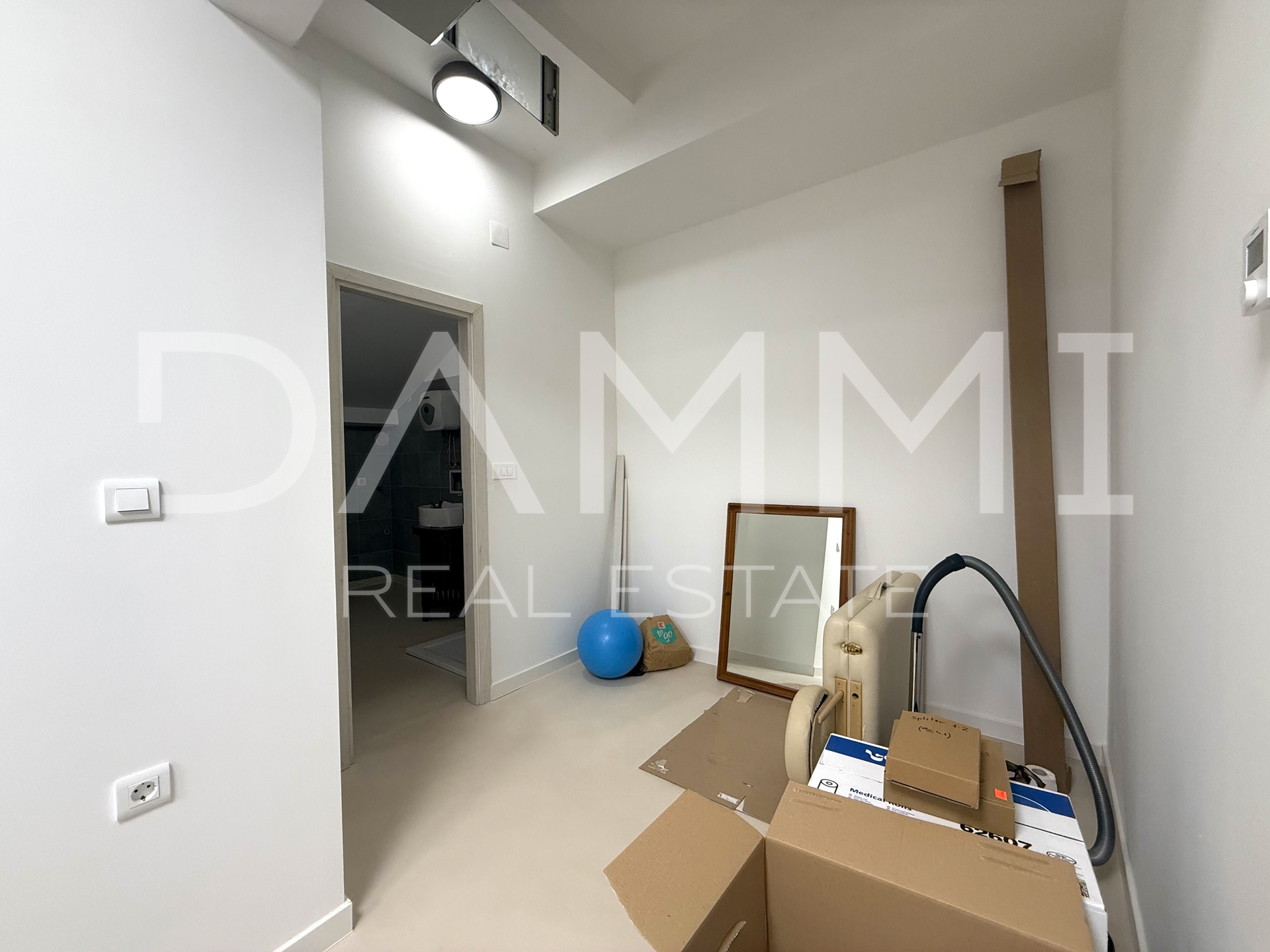 SAMOBOR - Poslovni prostor u centru