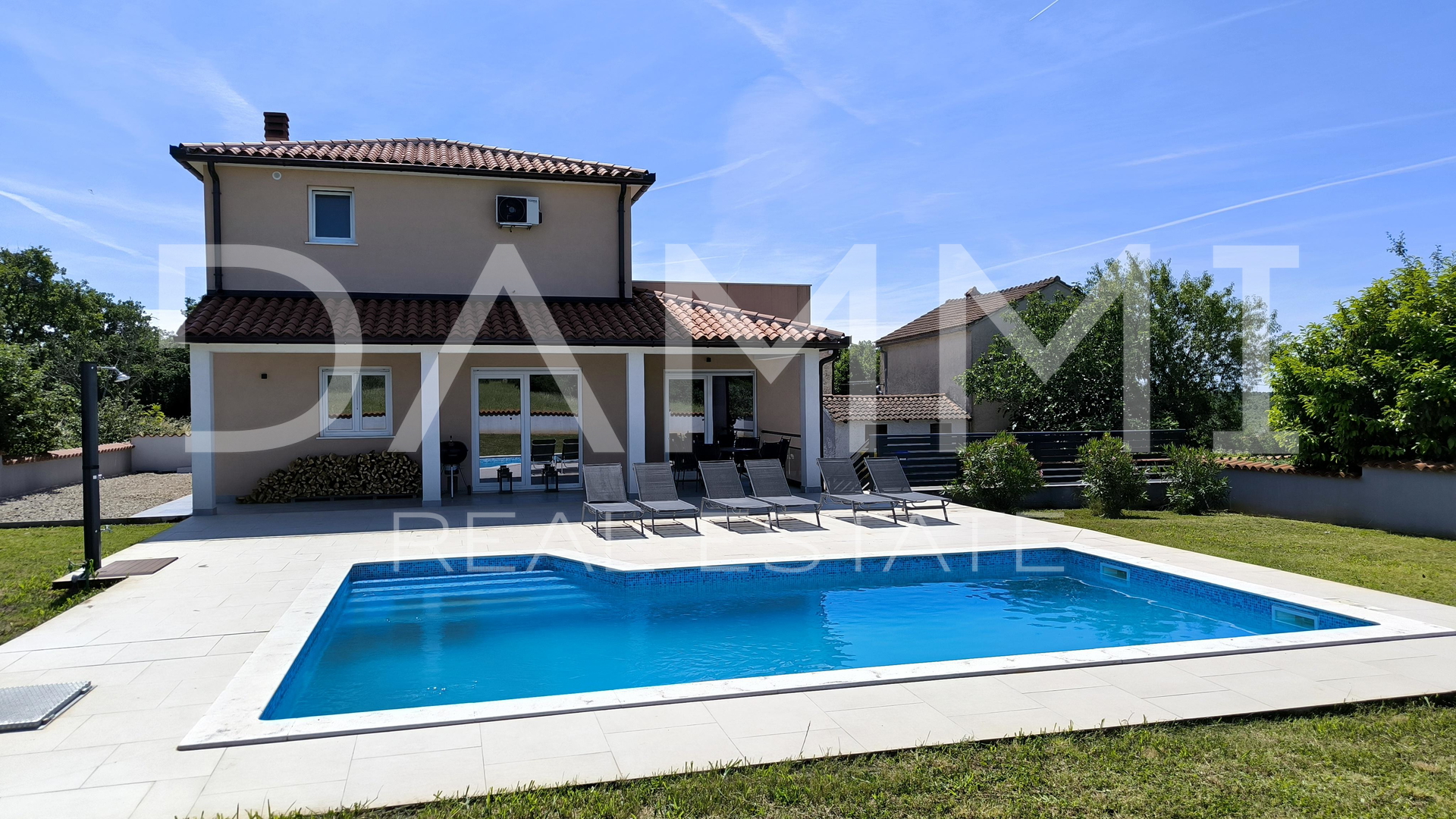 Istra&period; Vodnjan - vila sa bazenom&comma; predivna oku&cacute;nica