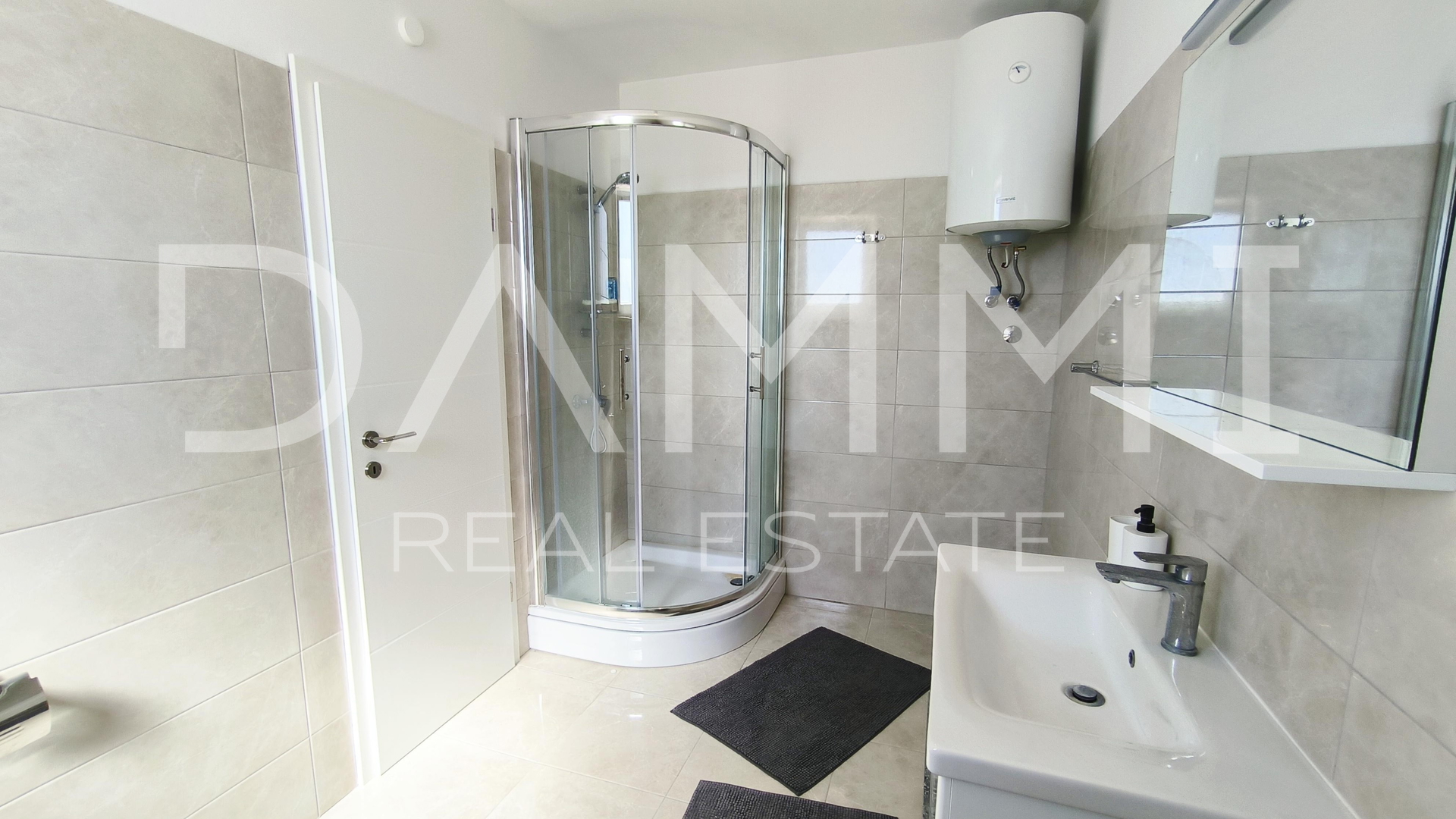 Istra&period; Vodnjan - vila sa bazenom&comma; predivna oku&cacute;nica