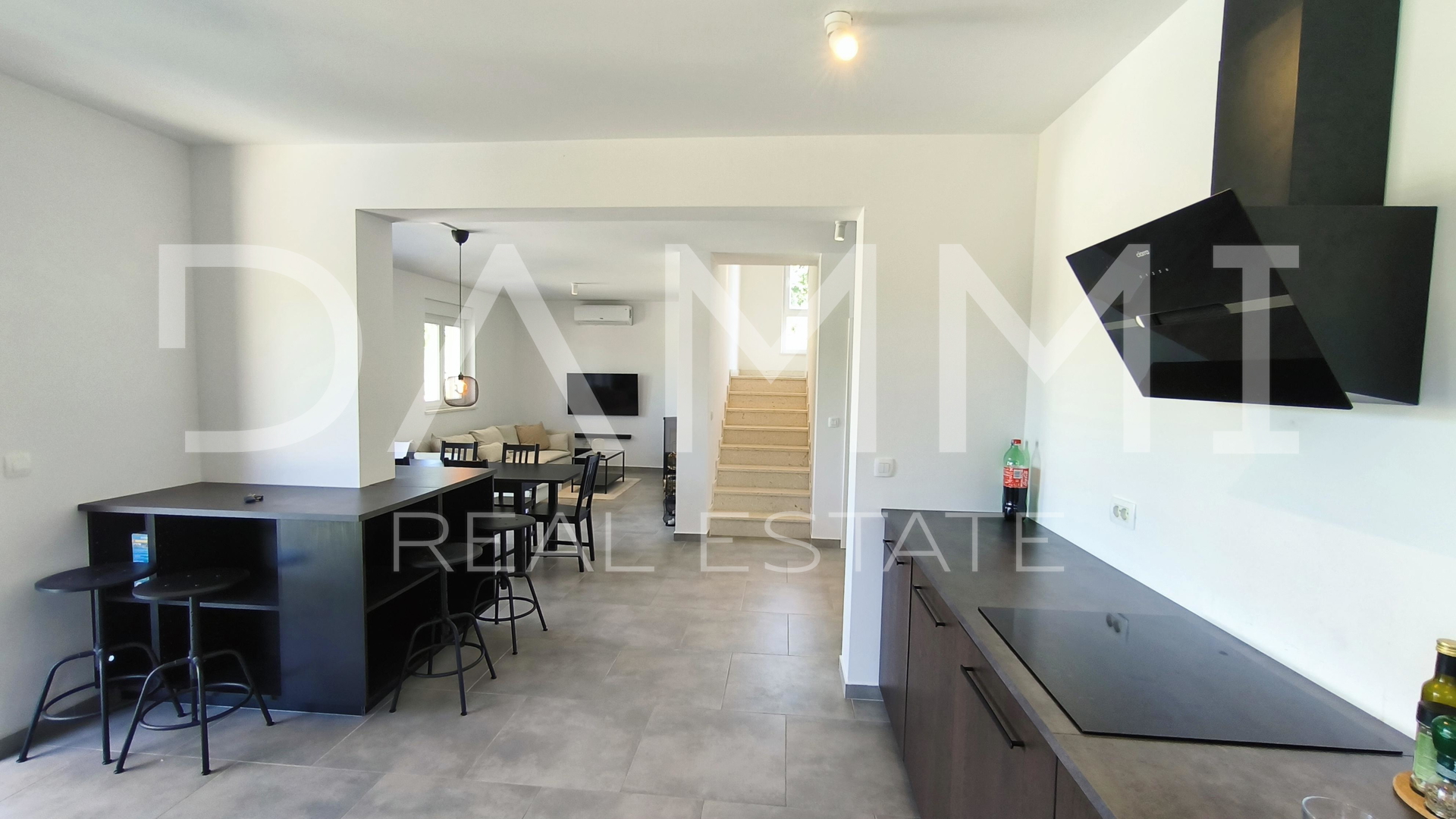 Istra&period; Vodnjan - vila sa bazenom&comma; predivna oku&cacute;nica