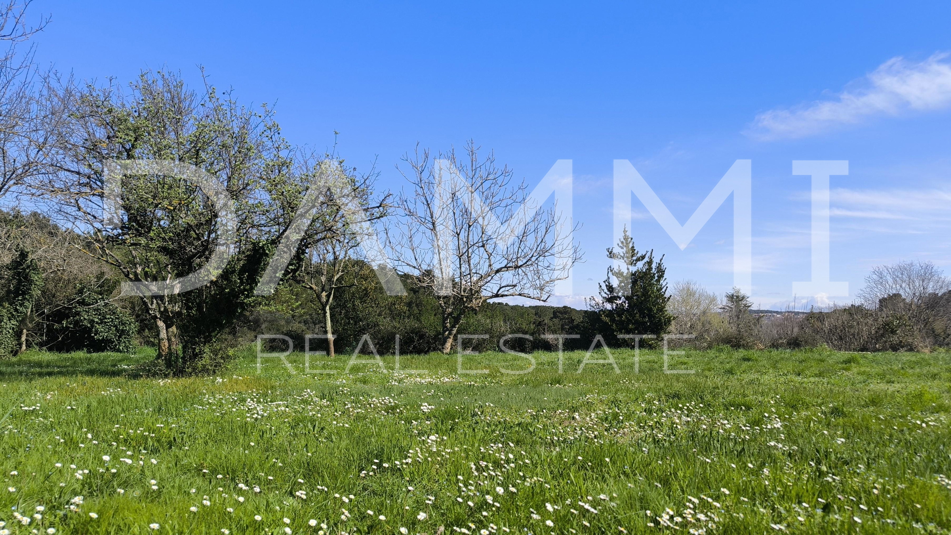 Istra&comma; Premantura - atraktivno gra&dstrok;evinsko zemlji&scaron;te