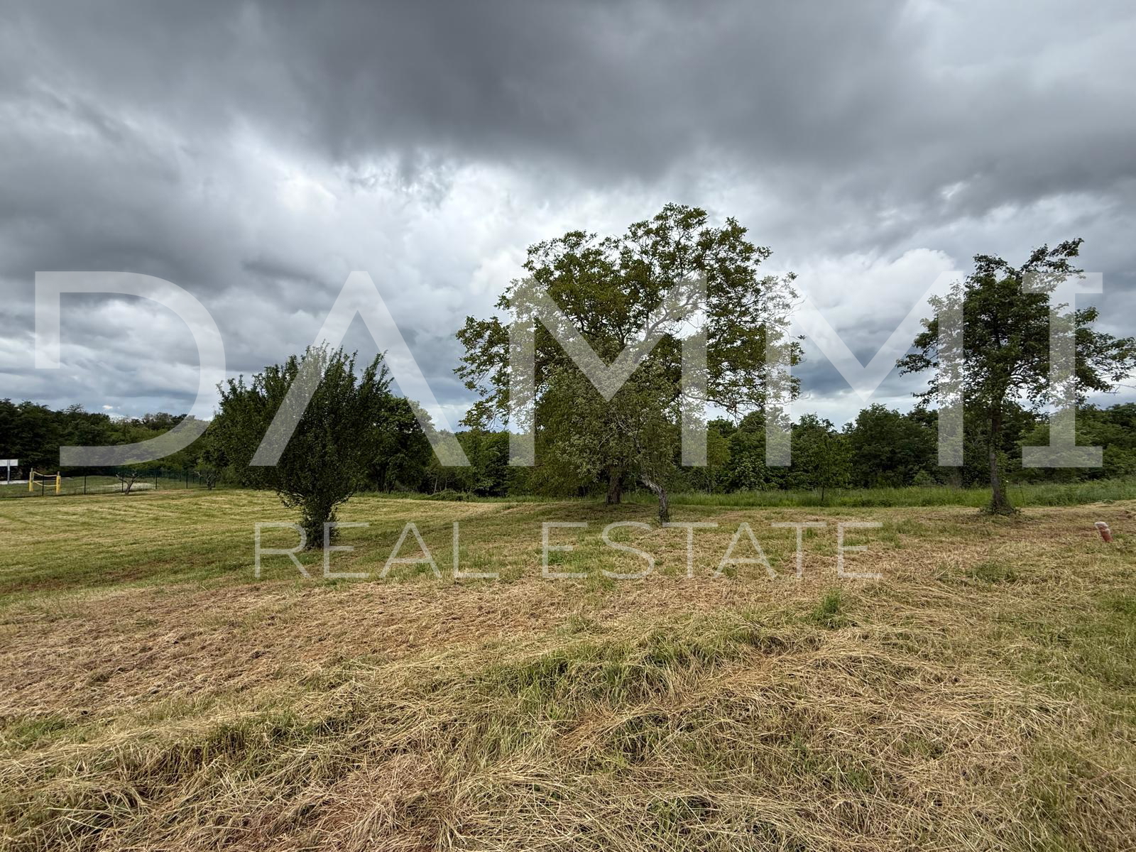 ISTRA&comma; VI&Zcaron;INADA - Gra&dstrok;evinsko zemlji&scaron;te na mirnoj lokaciji