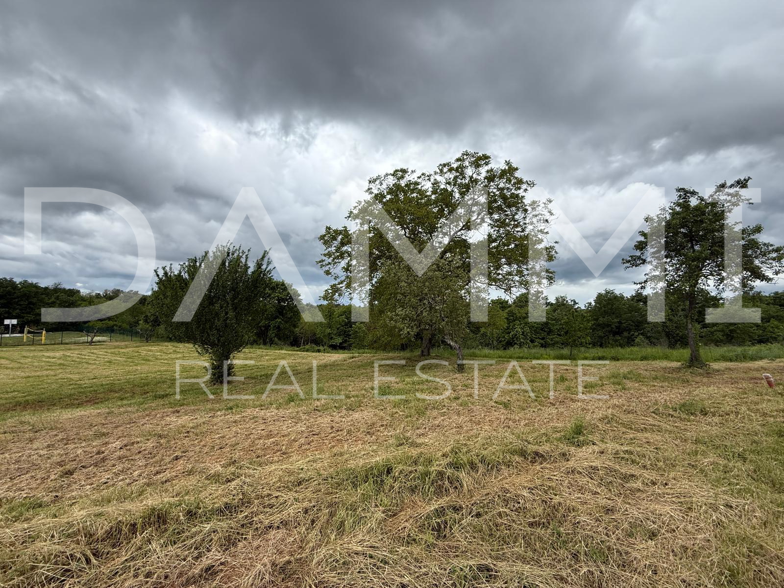 ISTRA&comma; VI&Zcaron;INADA - Gra&dstrok;evinsko zemlji&scaron;te na mirnoj lokaciji