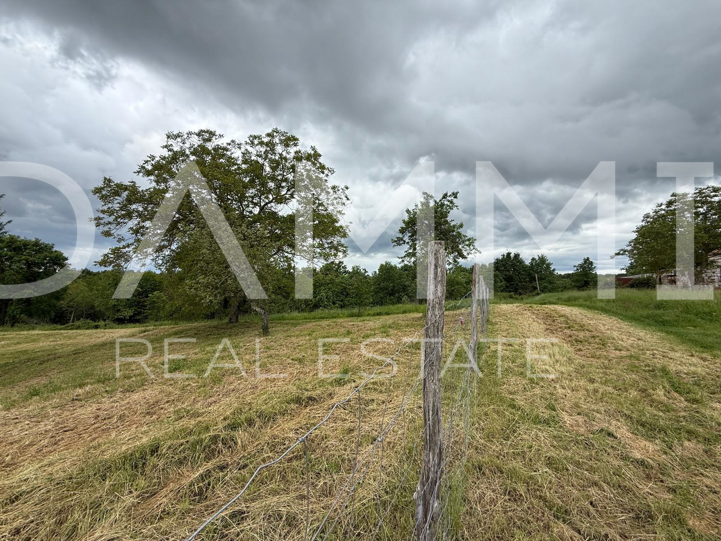 ISTRA&comma; VI&Zcaron;INADA - Gra&dstrok;evinsko zemlji&scaron;te na mirnoj lokaciji