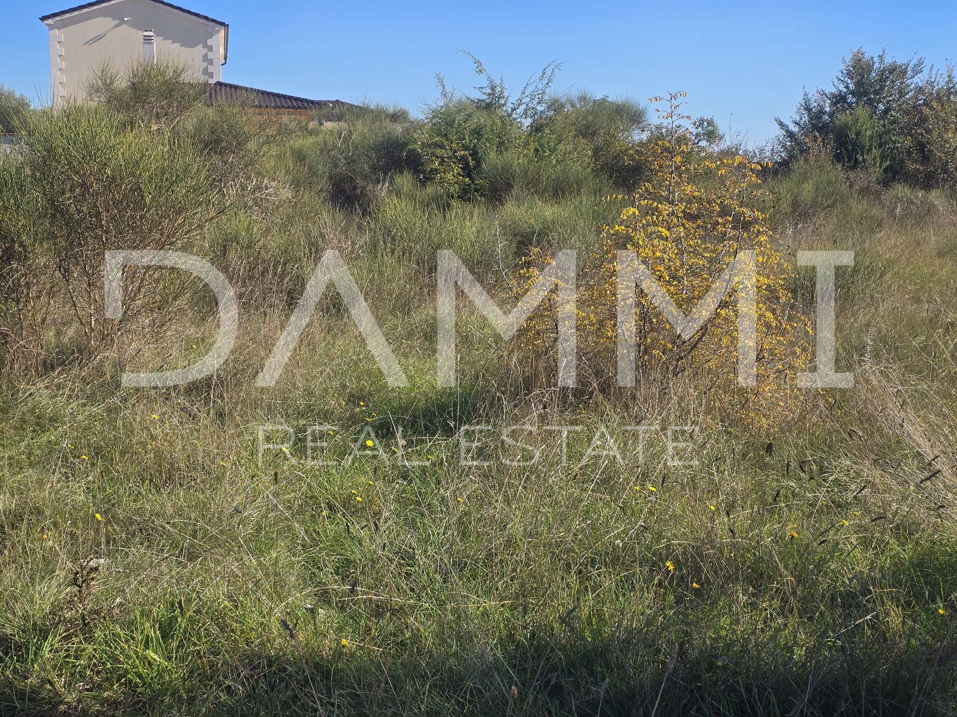 Istra&comma; Loborika&comma; gra&dstrok;evinska parcela za gradnju ku&cacute;e