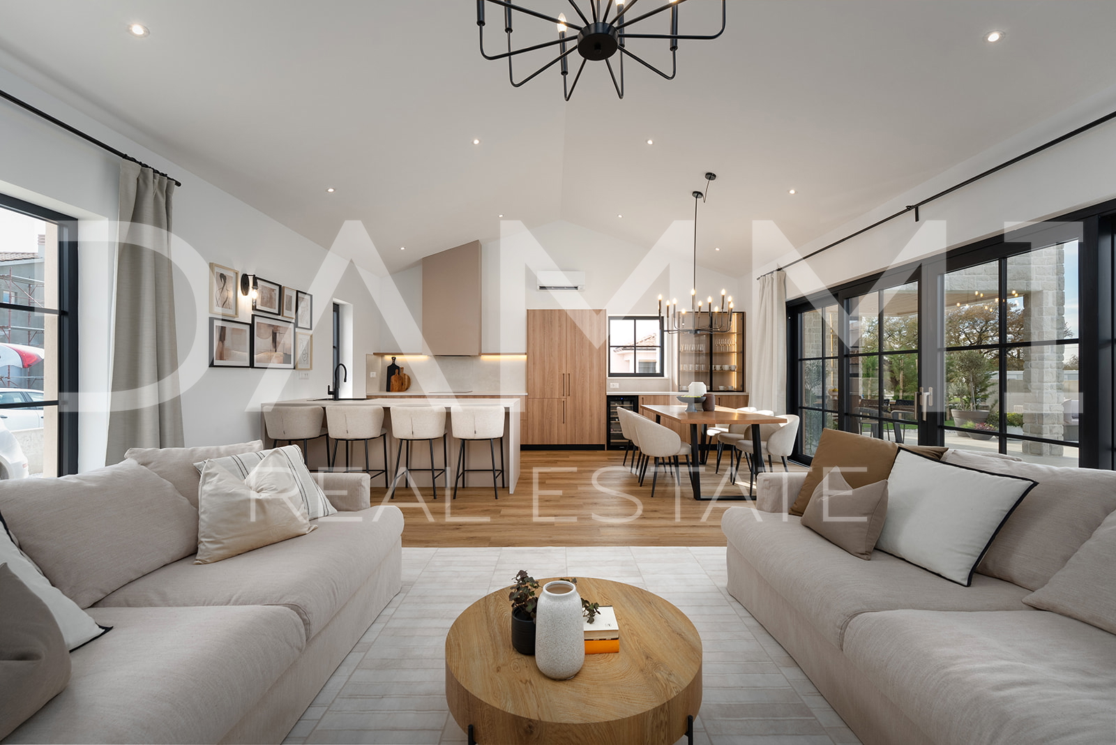 ISTRIA, ŽMINJ - Charming single-storey house with swimming pool