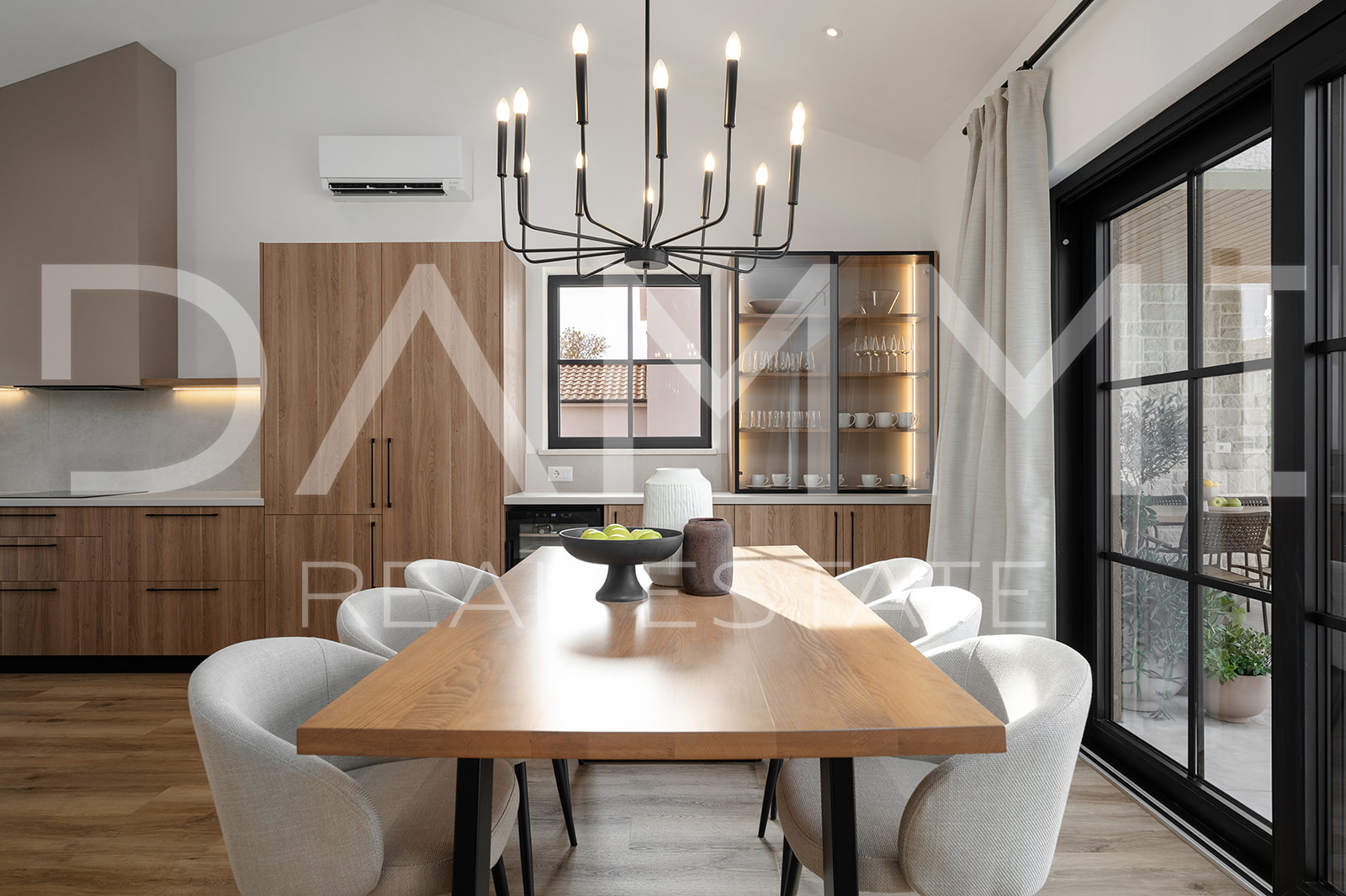 ISTRIA, ŽMINJ - Charming single-storey house with swimming pool