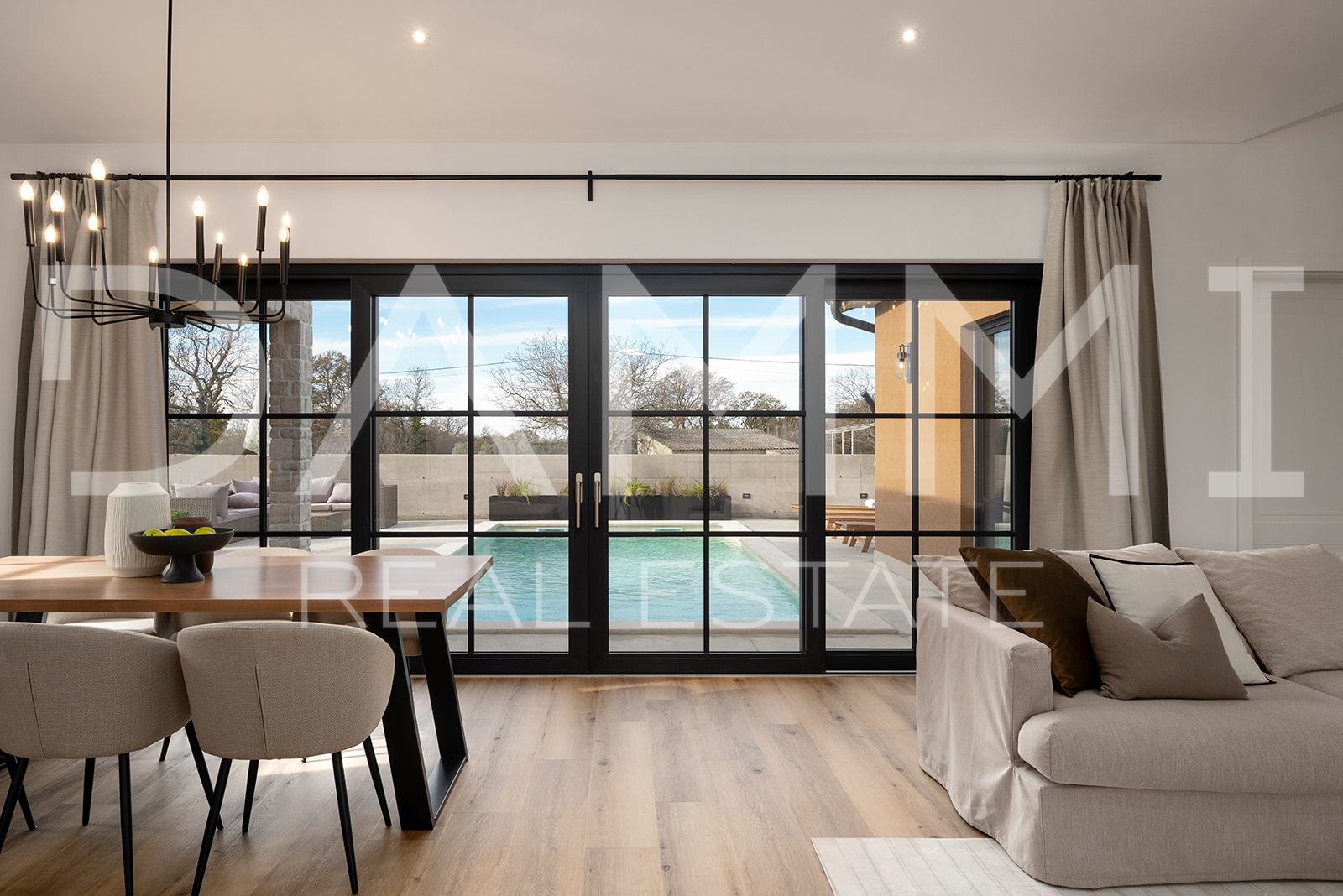 ISTRIA, ŽMINJ - Charming single-storey house with swimming pool