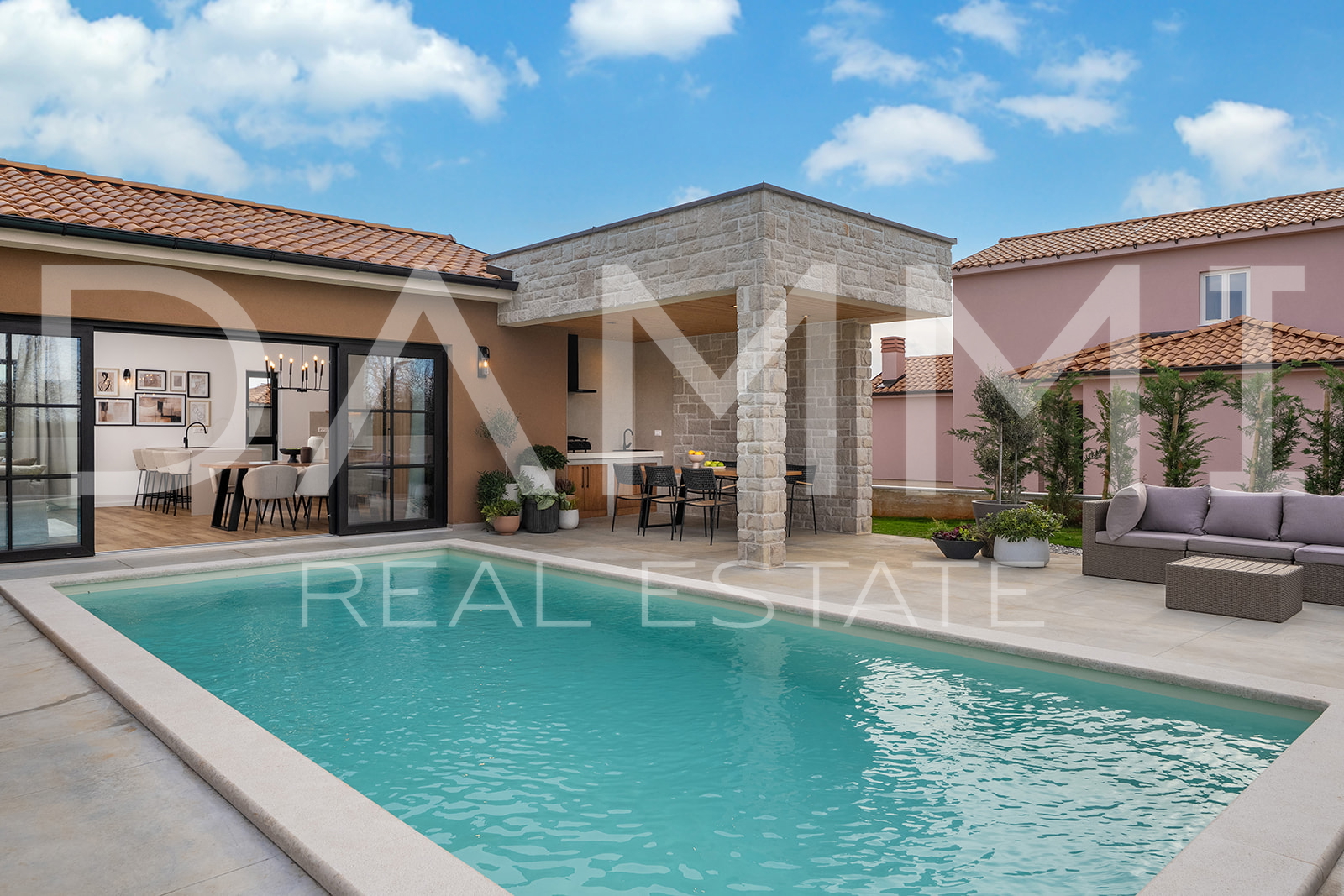 ISTRIA, ŽMINJ - Charming single-storey house with swimming pool