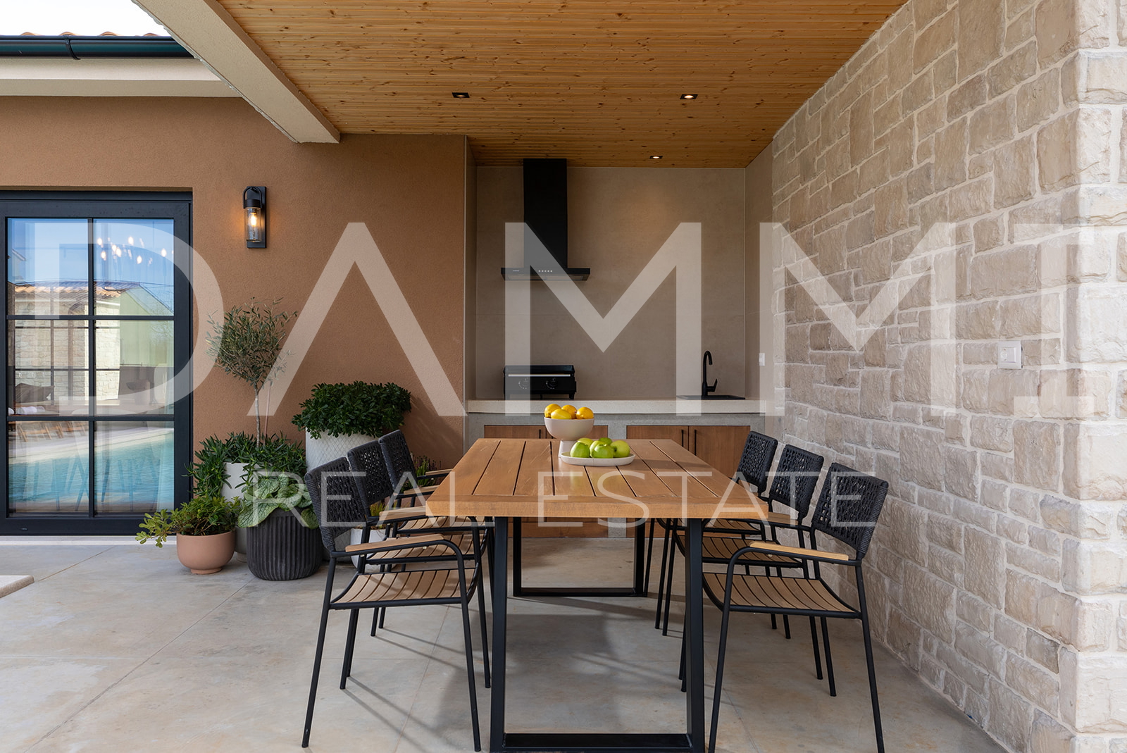 ISTRIA, ŽMINJ - Charming single-storey house with swimming pool