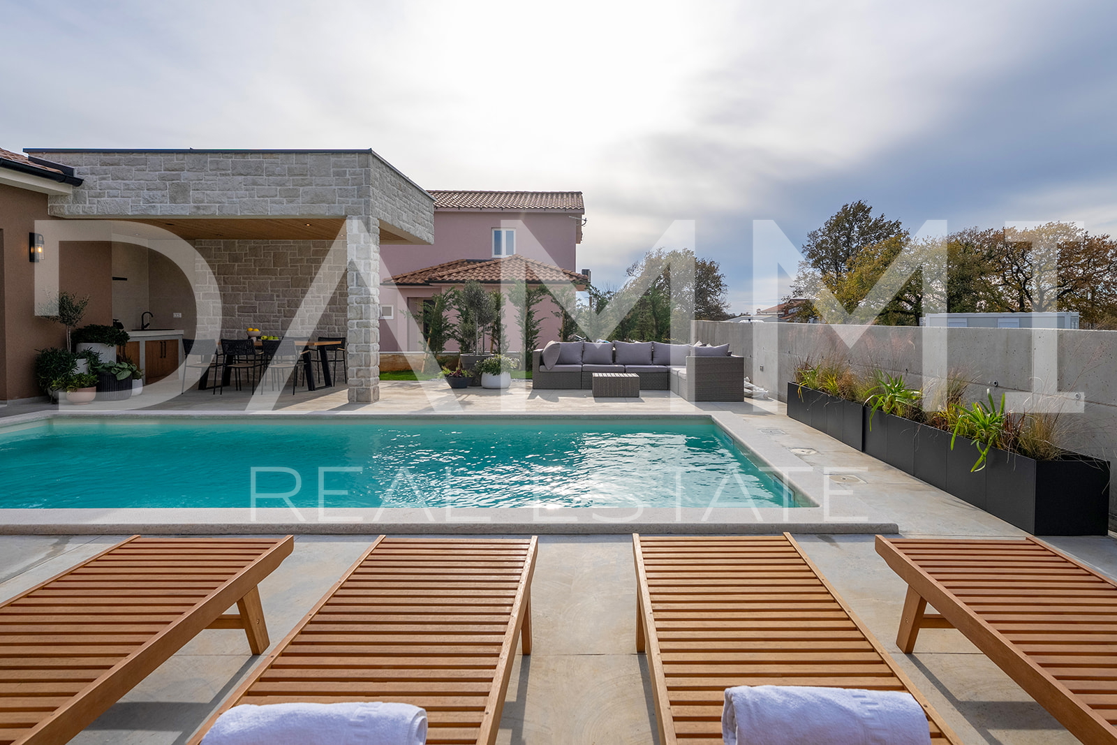 ISTRIA, ŽMINJ - Charming single-storey house with swimming pool