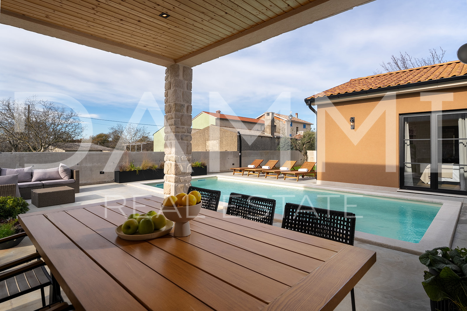 ISTRIA, ŽMINJ - Charming single-storey house with swimming pool