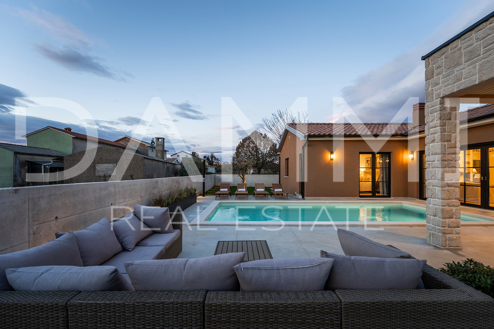 ISTRIA, ŽMINJ - Charming single-storey house with swimming pool