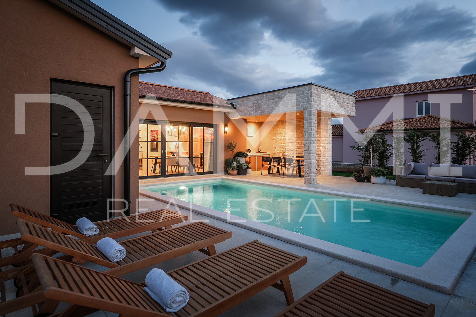 ISTRIA, ŽMINJ - Charming single-storey house with swimming pool