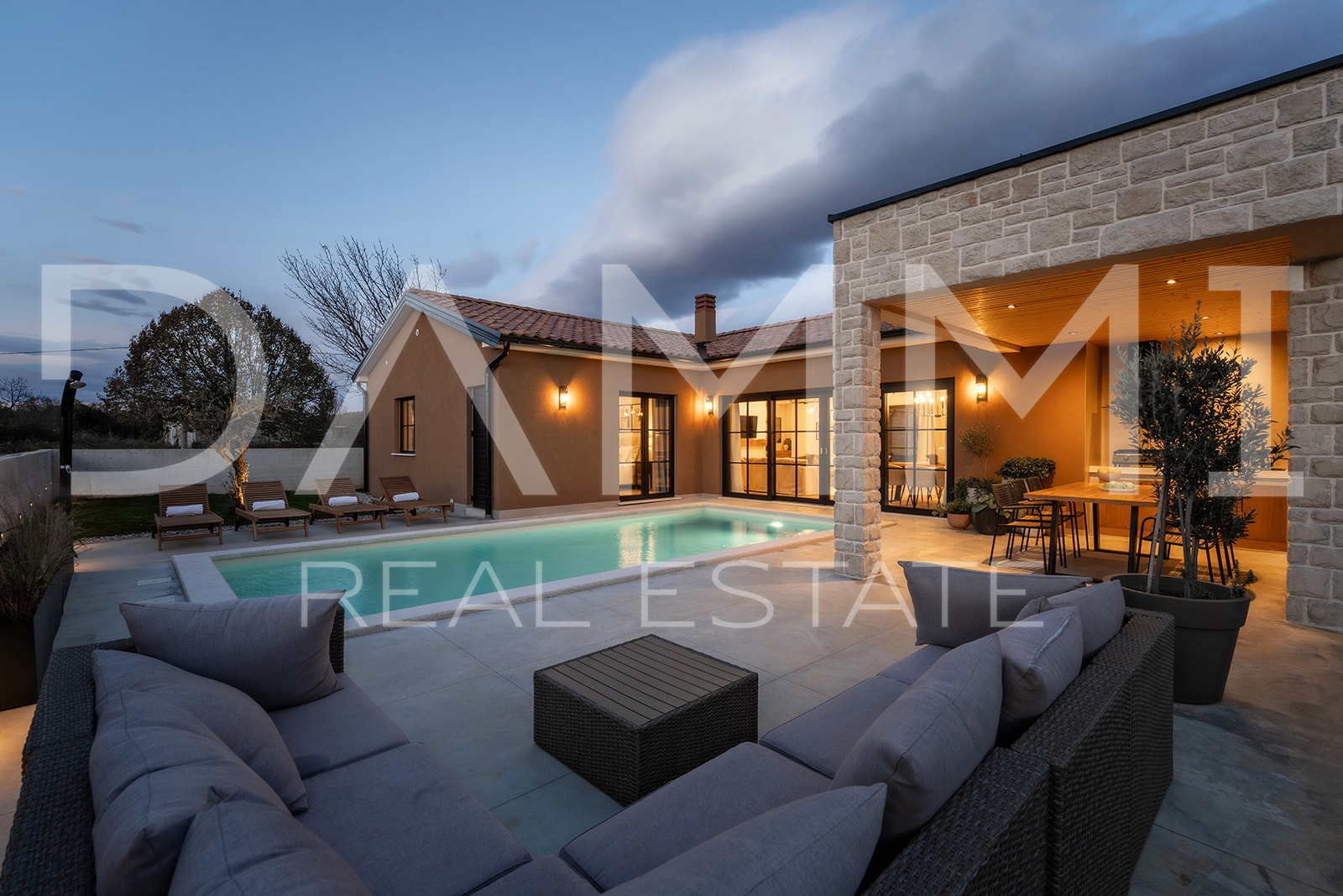 ISTRIA, ŽMINJ - Charming single-storey house with swimming pool