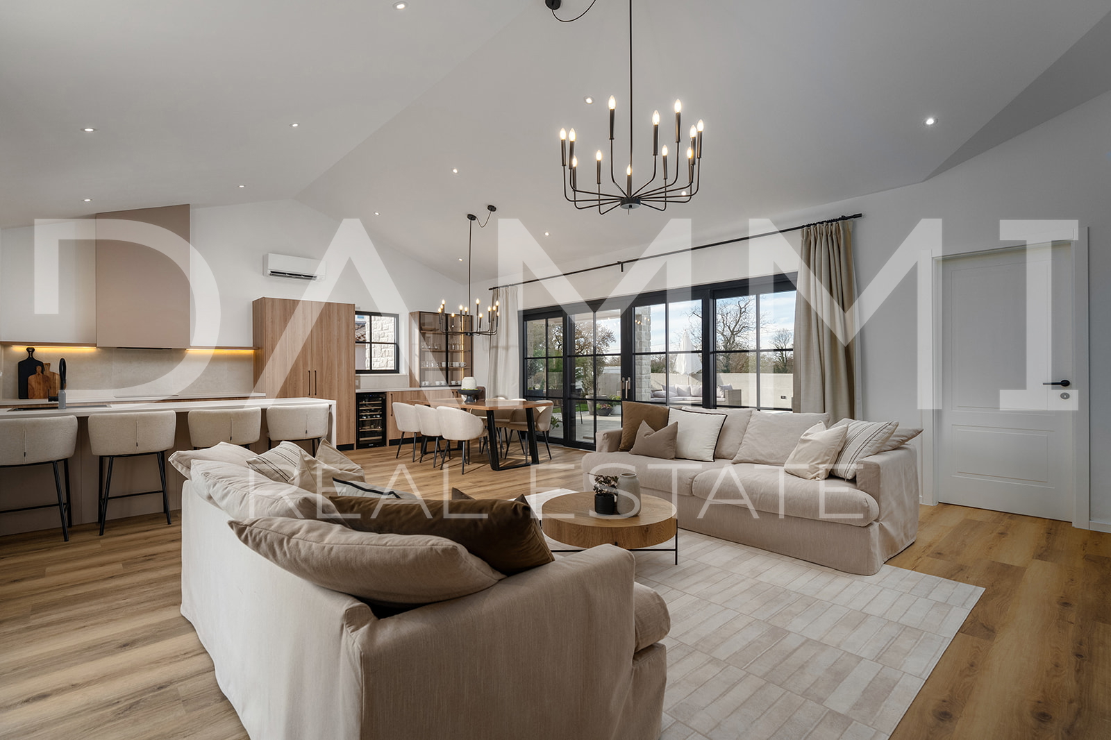 ISTRIA, ŽMINJ - Charming single-storey house with swimming pool