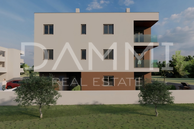 Istra, Pula, širi centar, stan u prizemlju sa vrtom