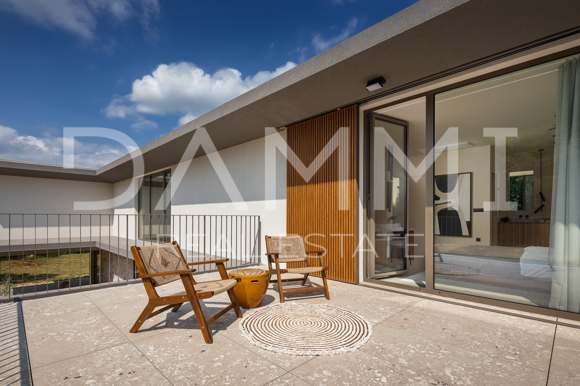 MOTOVUN&comma; OKOLICA - Moderna vila s bazenom i wellnessom